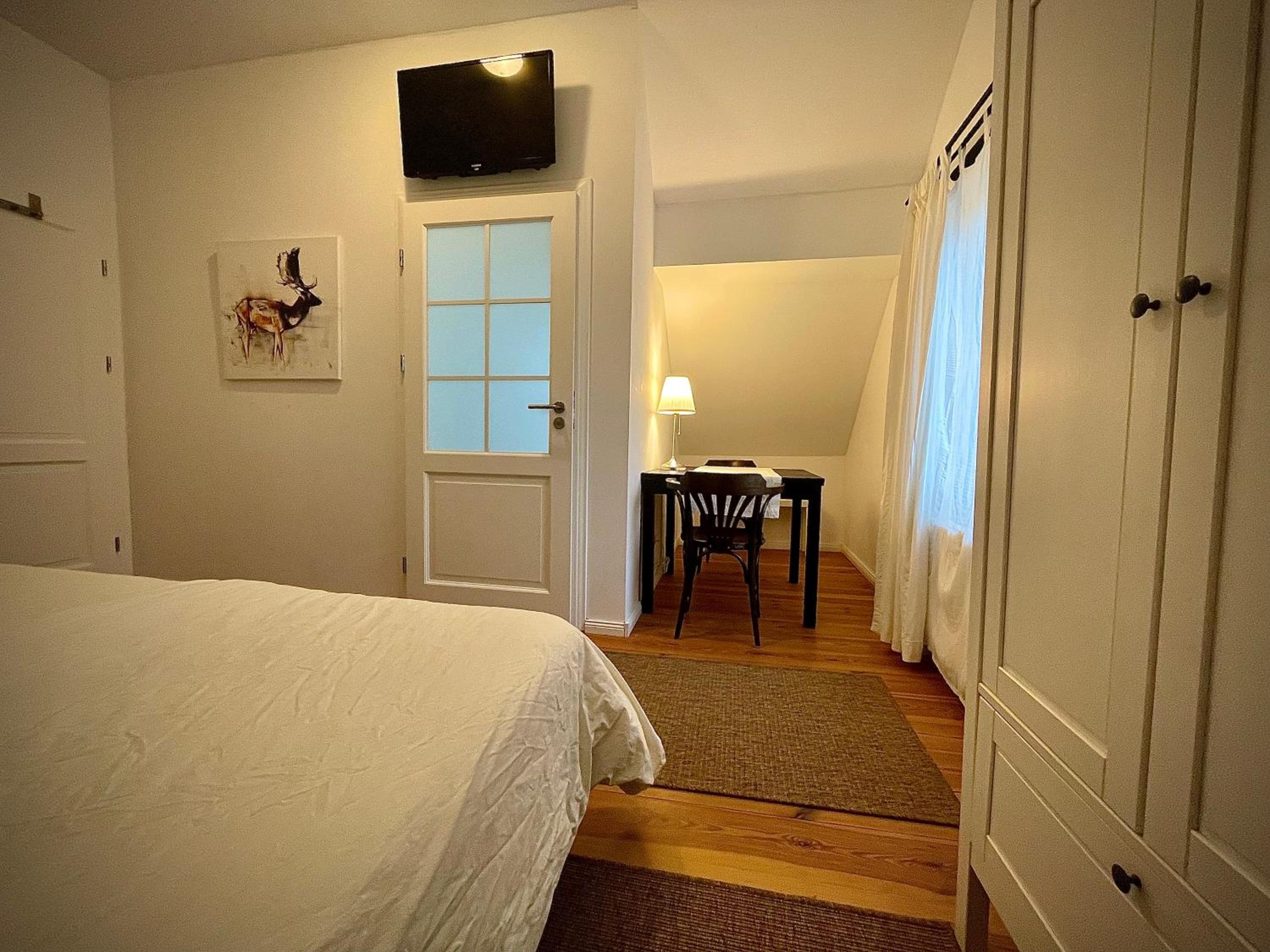 Double Room with Private Bathroom photo 2
