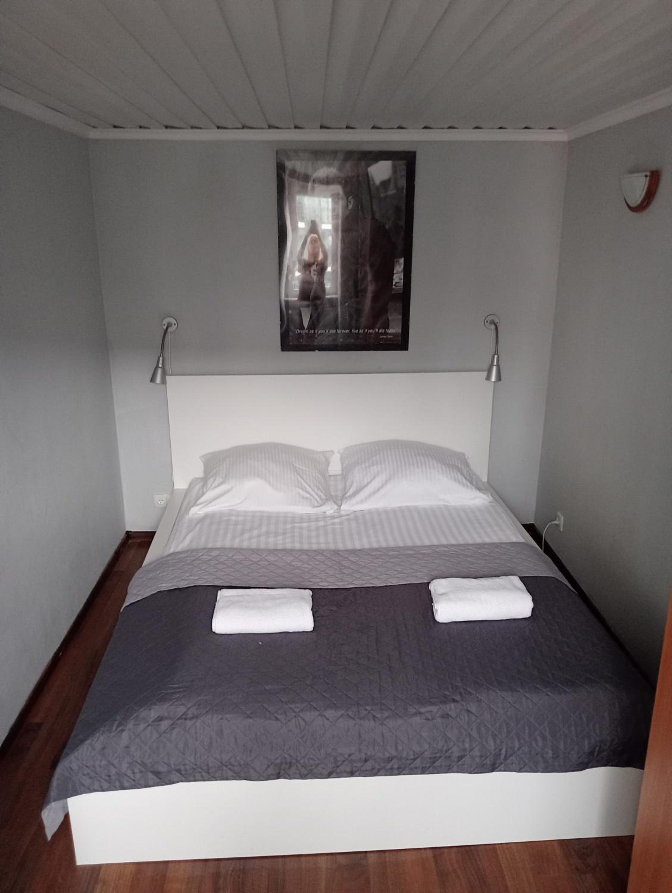 Two-Bedroom Apartment - Photo 10