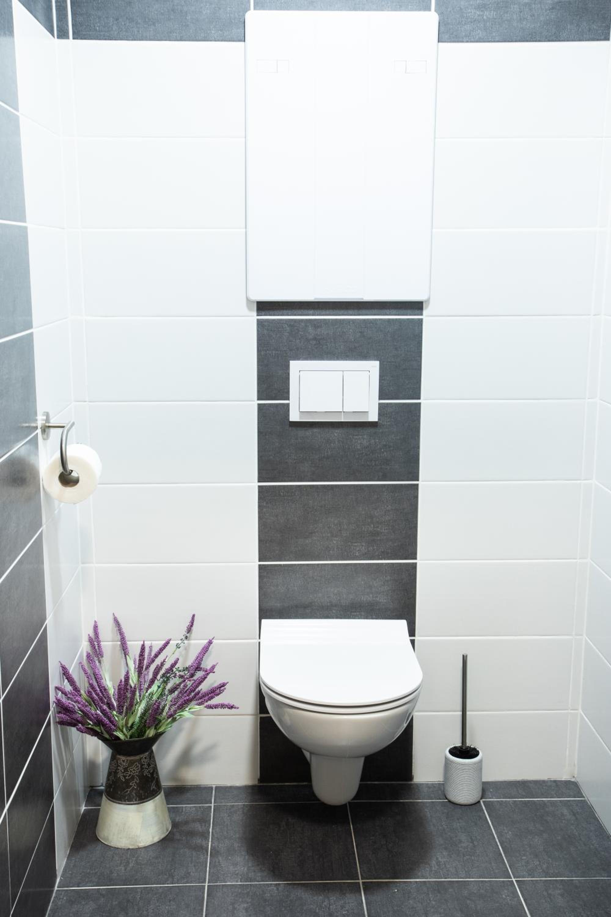 Two-Bedroom Apartment - Photo 19
