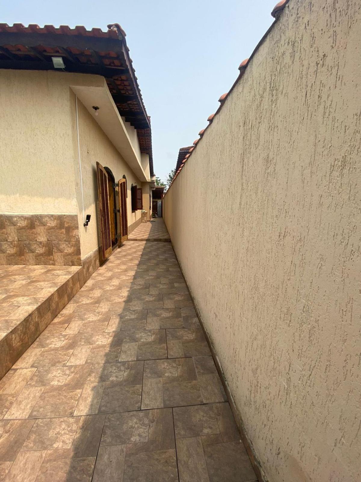 One-Bedroom House photo 2