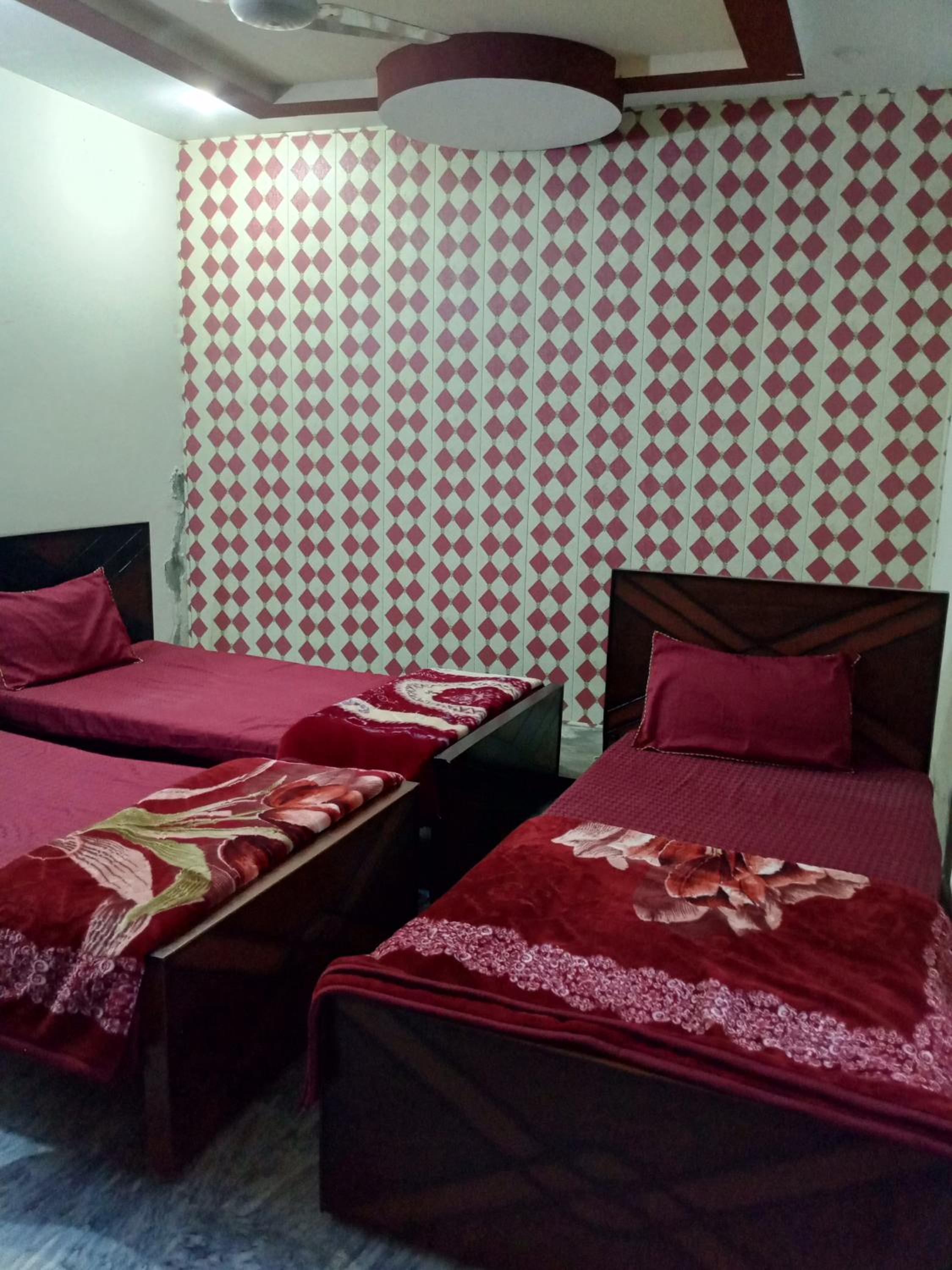 Economy Triple Room photo 1