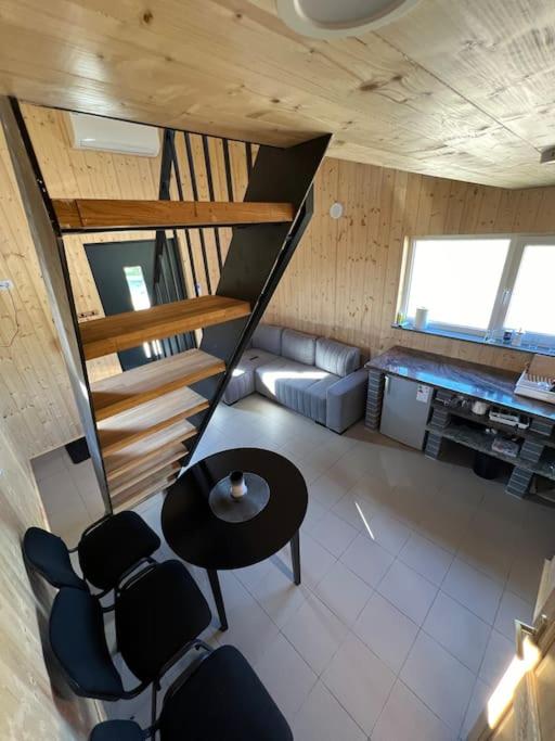 One-Bedroom House photo 1