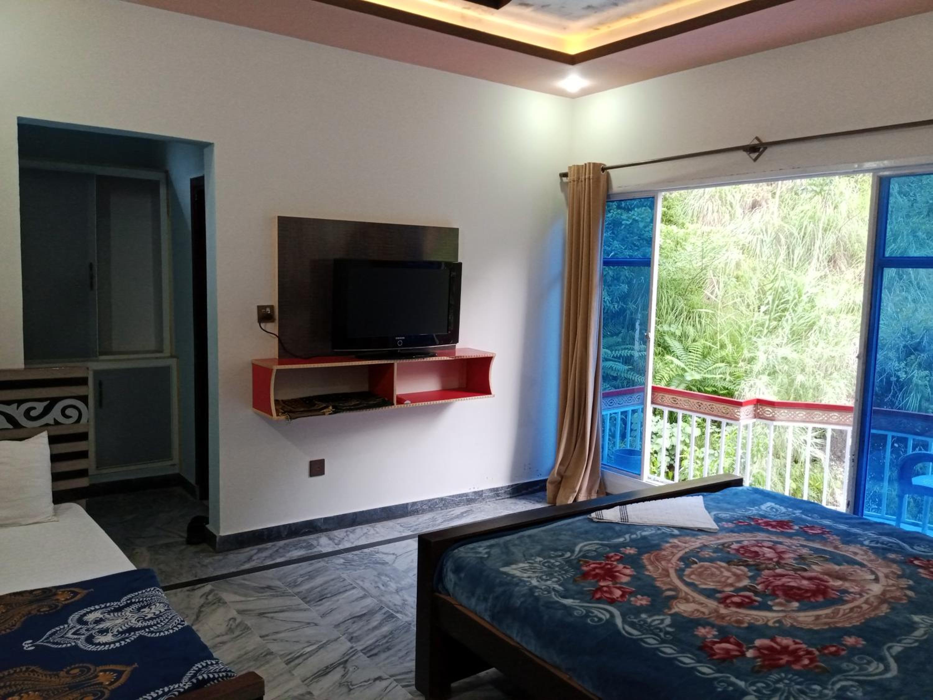 Family Room with Garden View photo 2