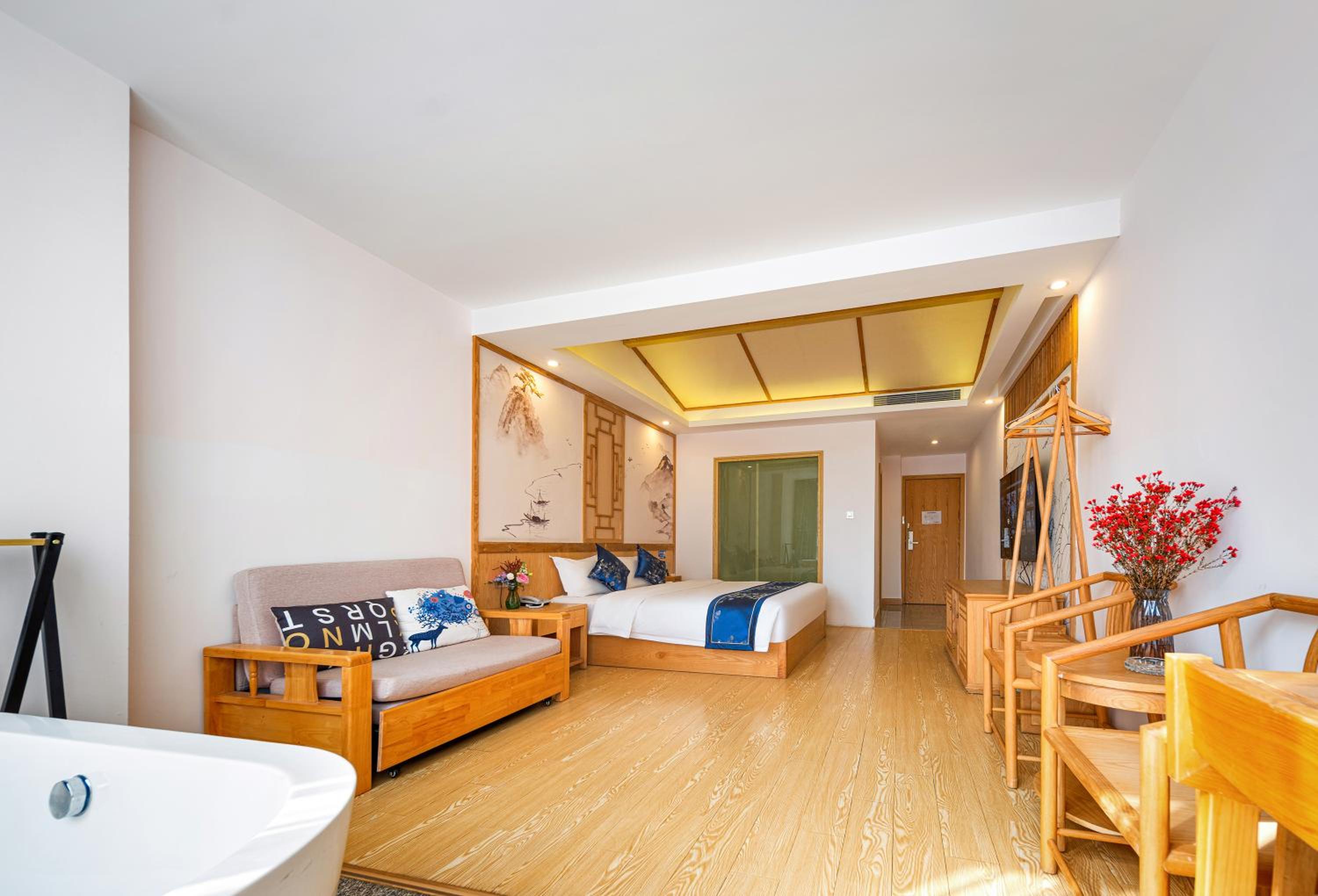 Deluxe Queen Room photo 2