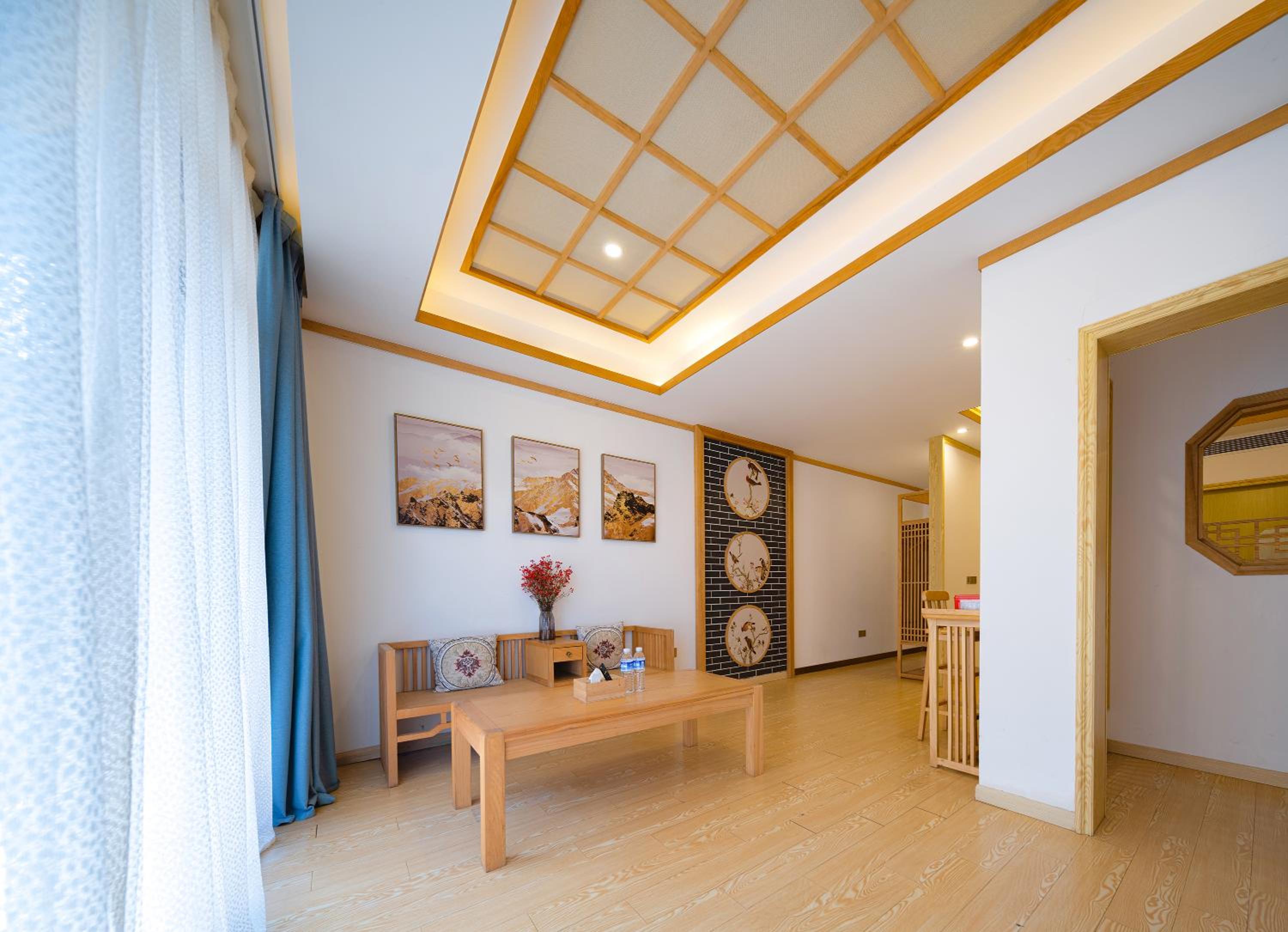 Suite with Balcony photo 1