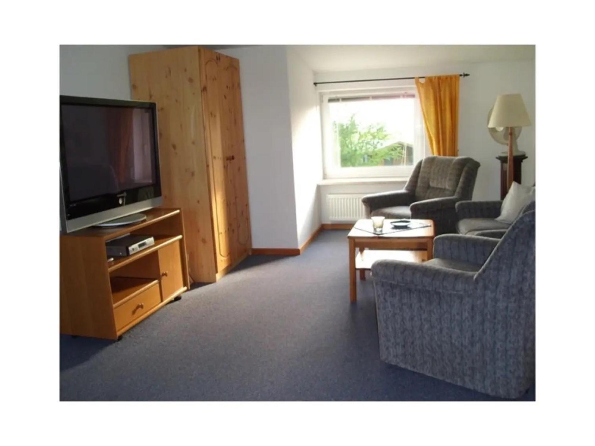 Two-Bedroom Deluxe Apartment with Garden View