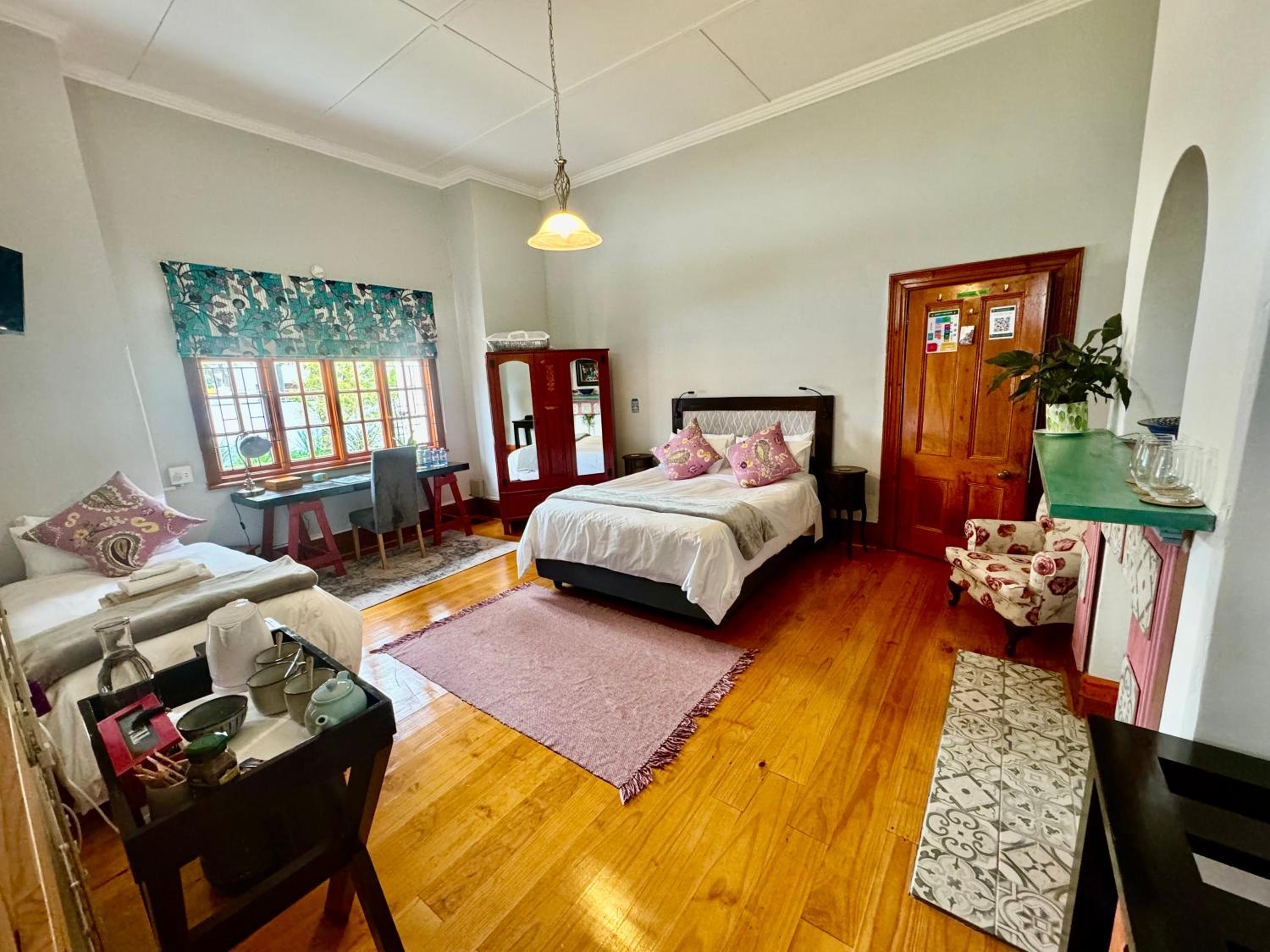 Standard Queen Room photo 1