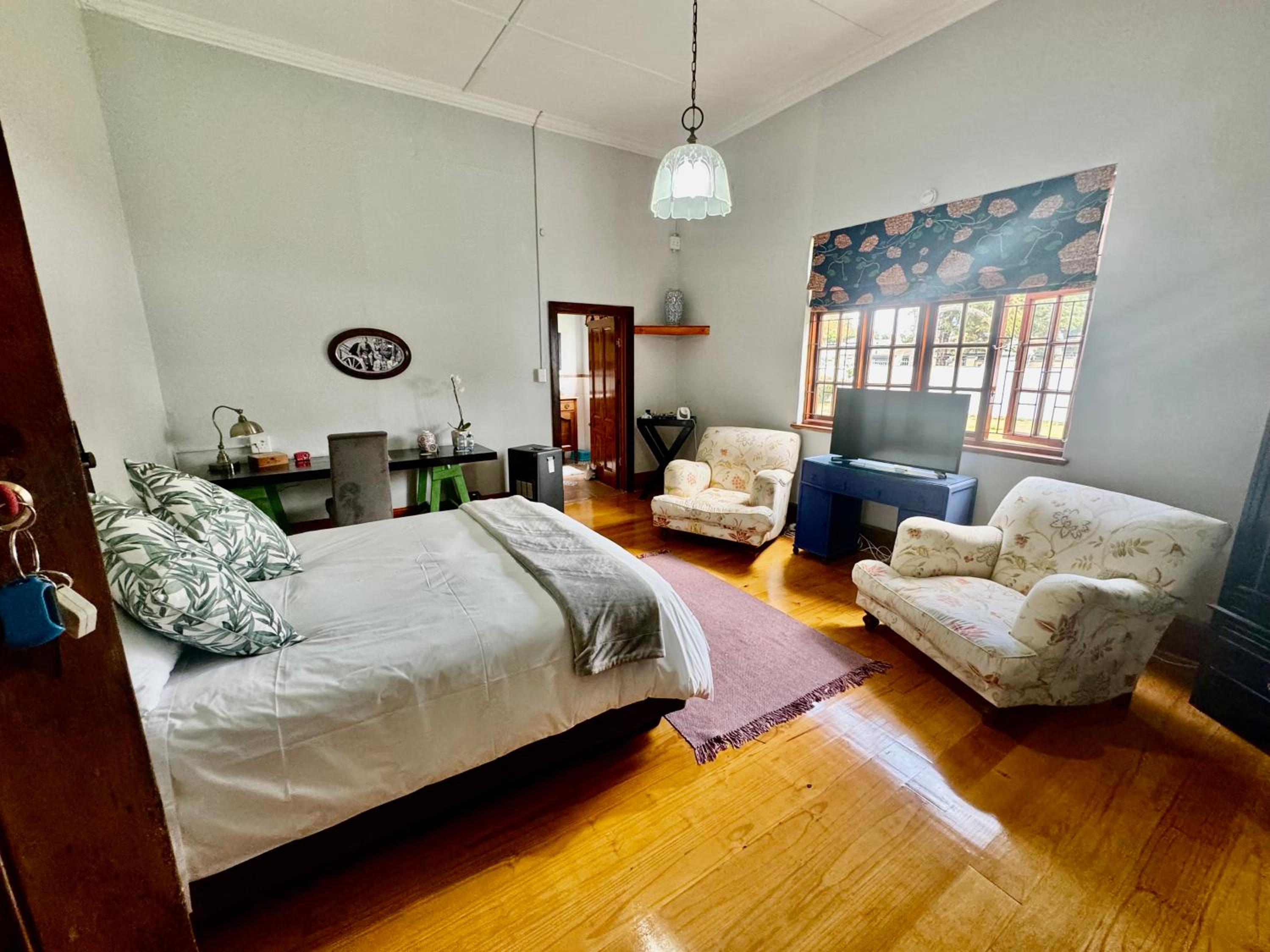 Standard Queen Room photo 1