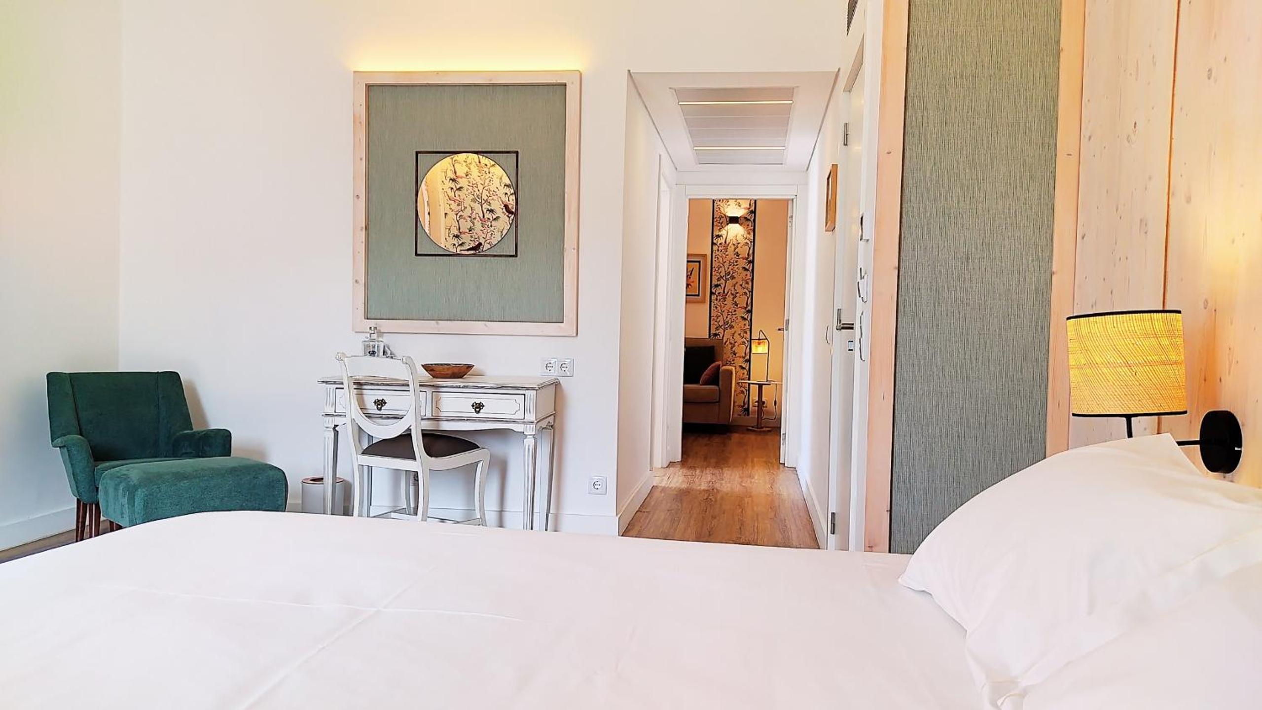 Deluxe Suite - Photo 1
