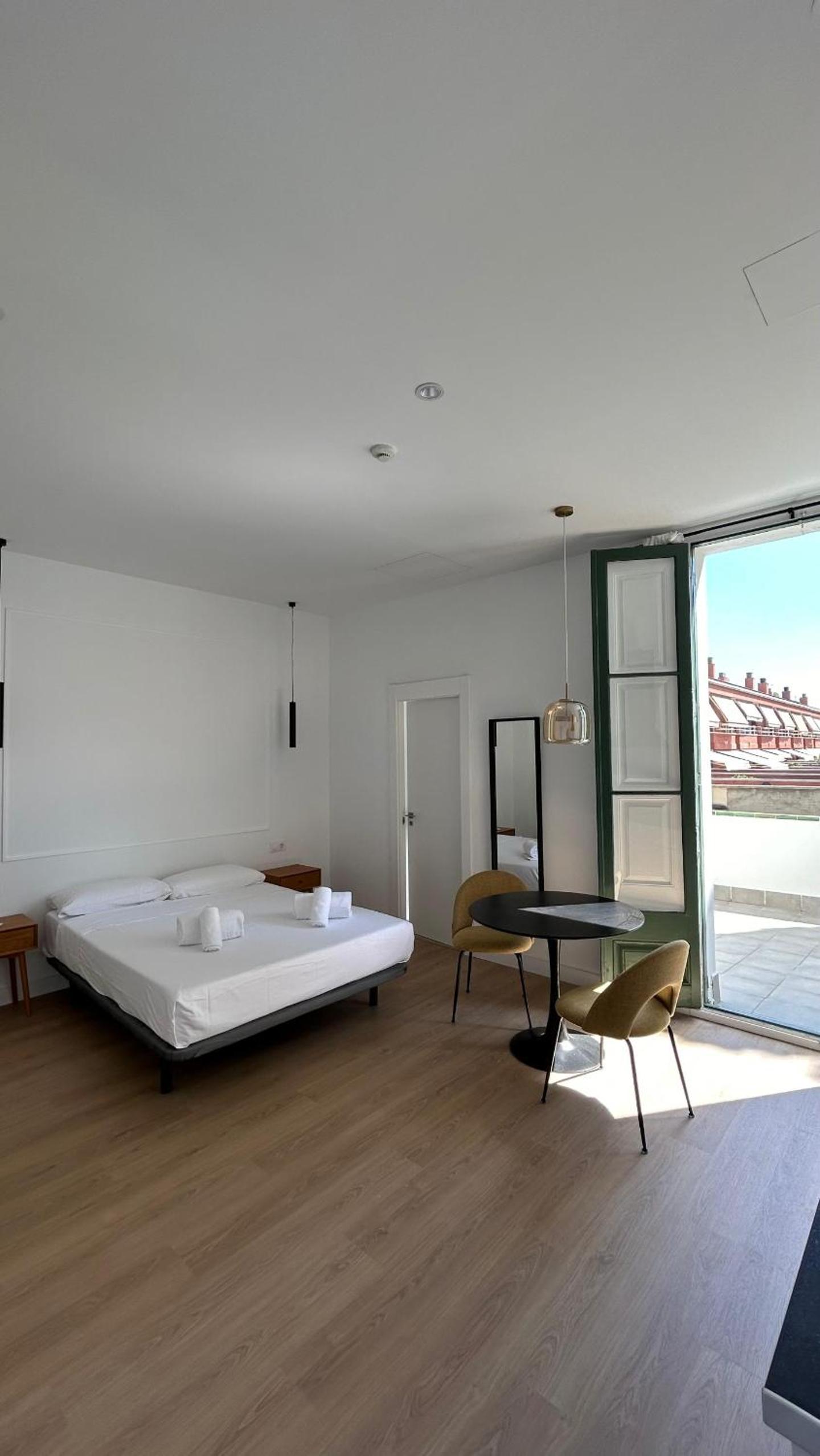 Estudio con terraza
