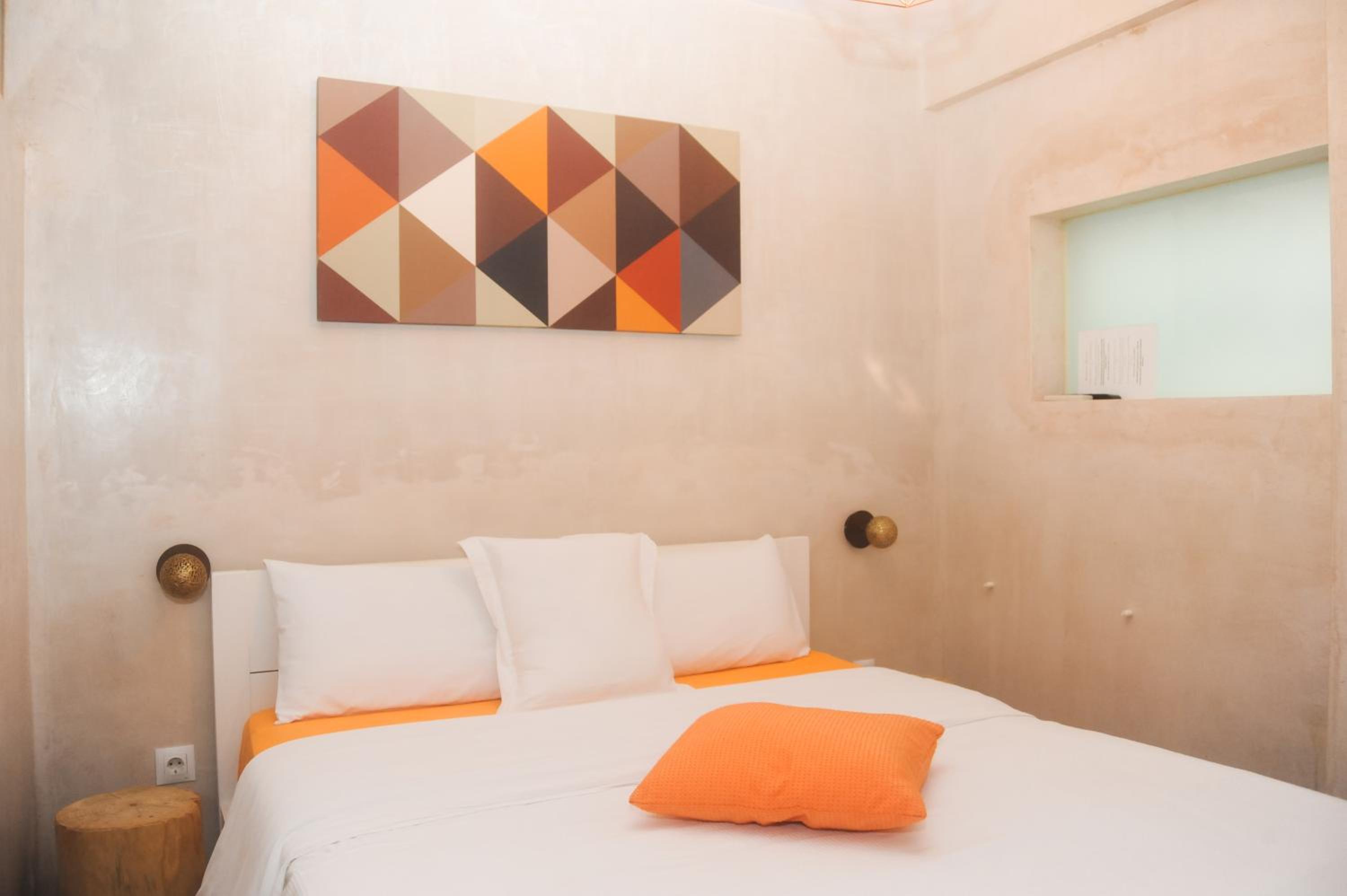 Double Room - Photo 9
