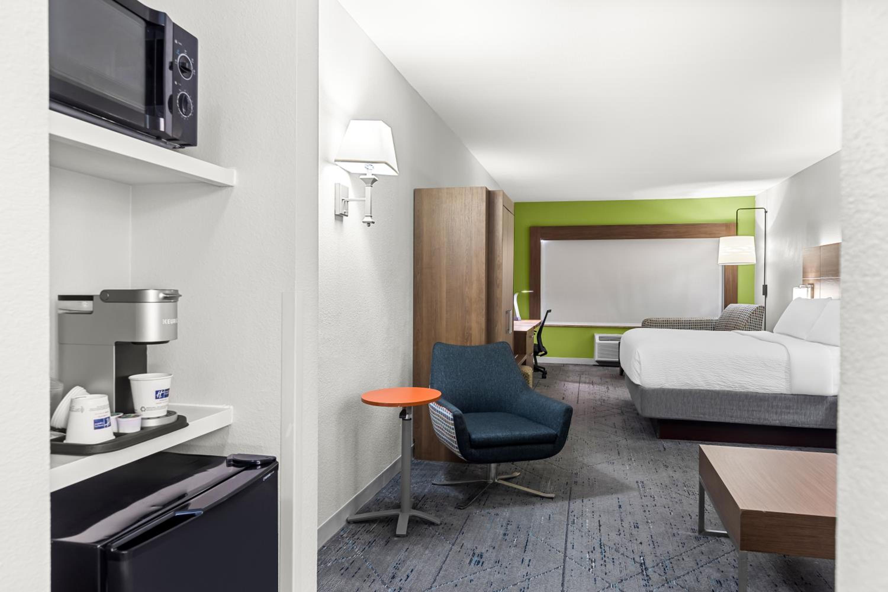 King Suite - Photo 3