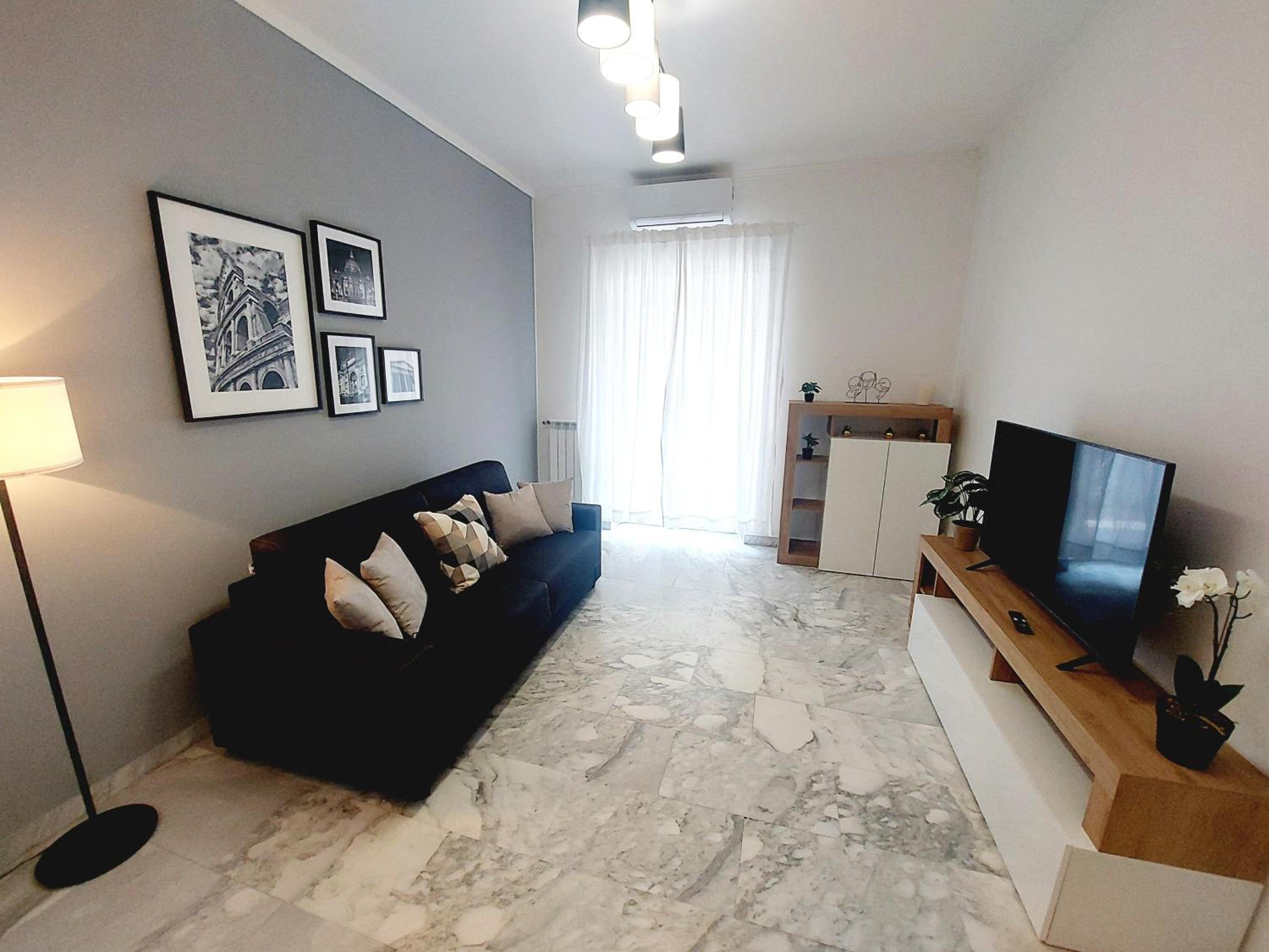 One-Bedroom Apartment