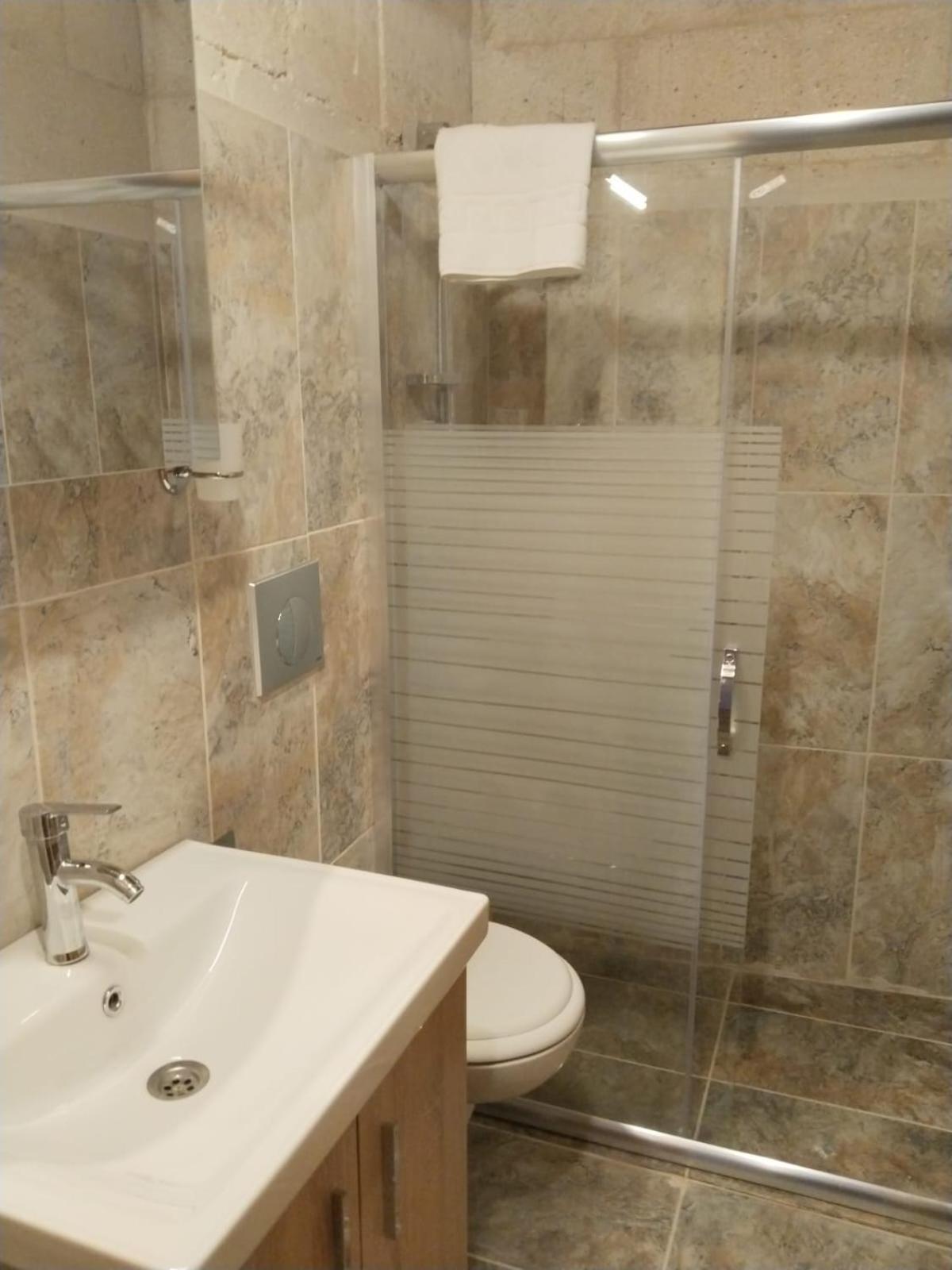 Double Room - Photo 20