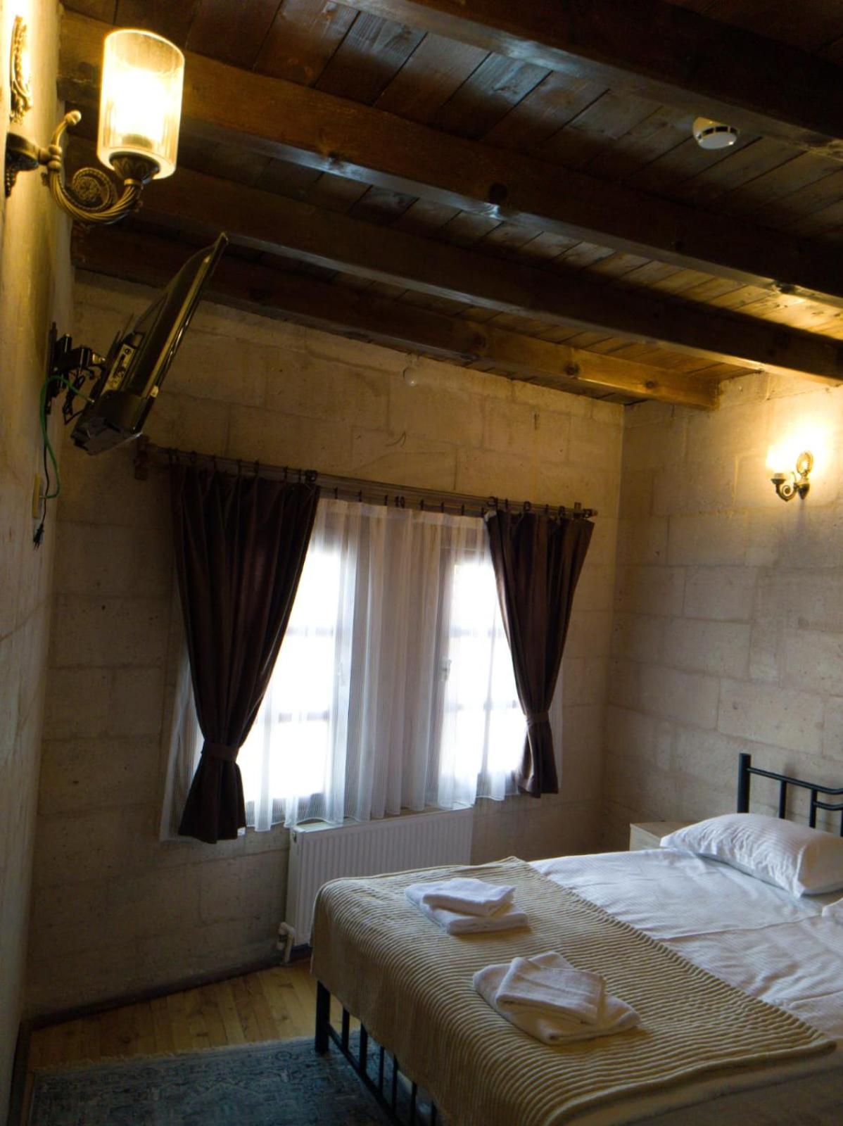 Double Room - Photo 4