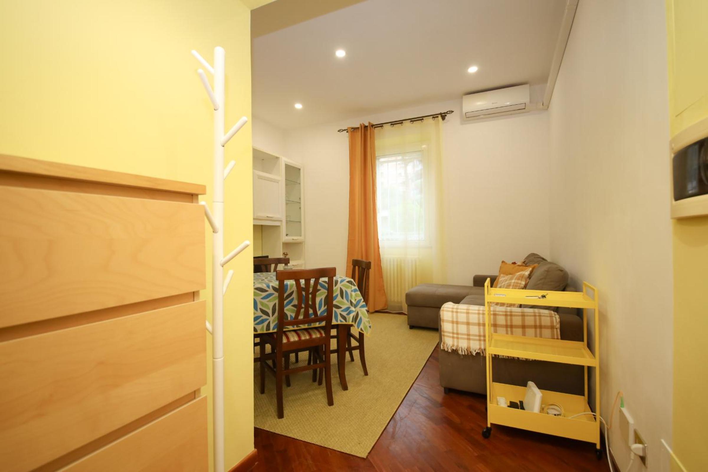 One-Bedroom Apartment