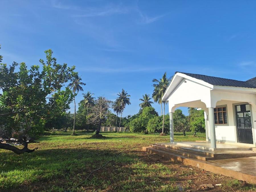 Three-Bedroom Villa photo 3