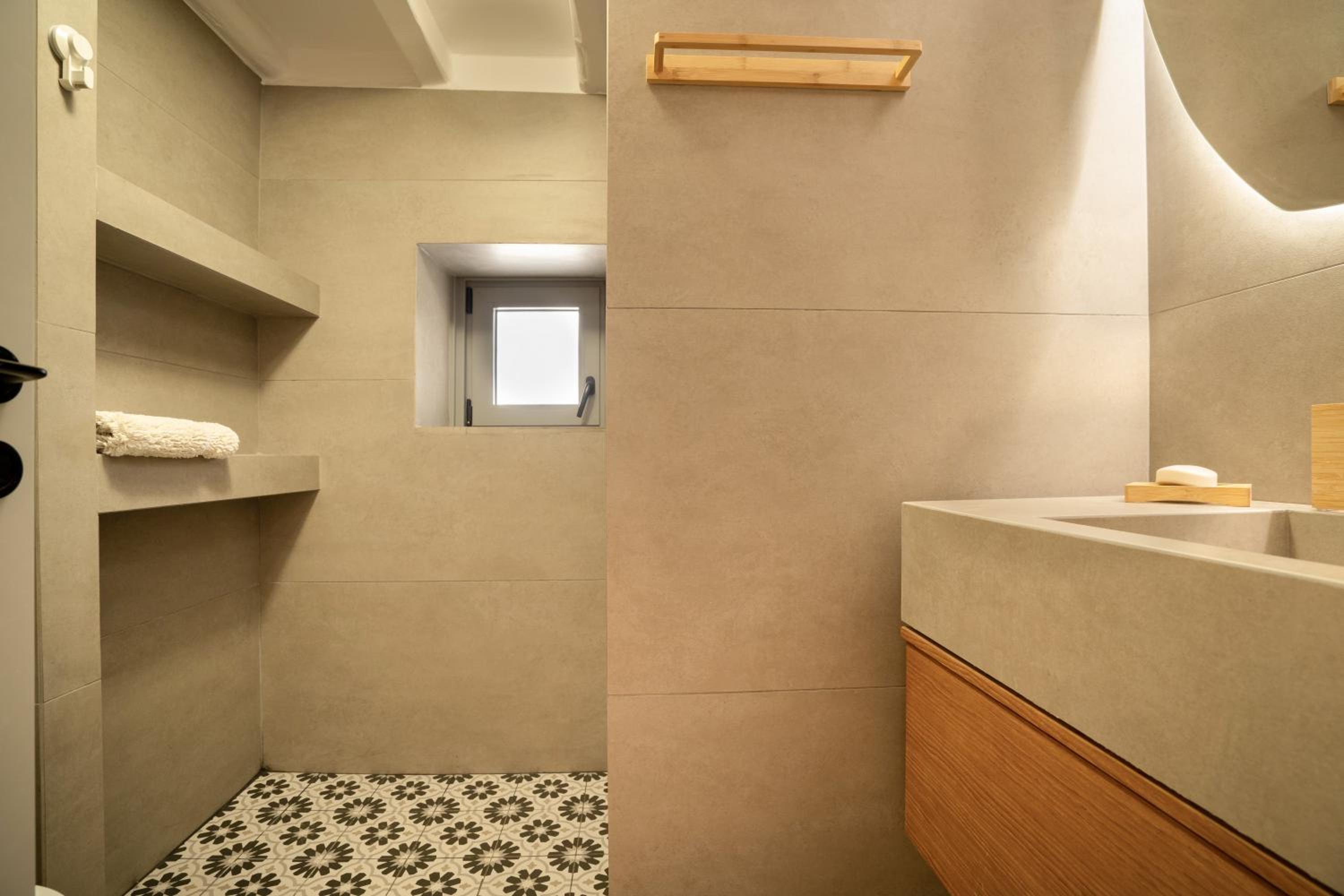 Three-Bedroom House photo 2