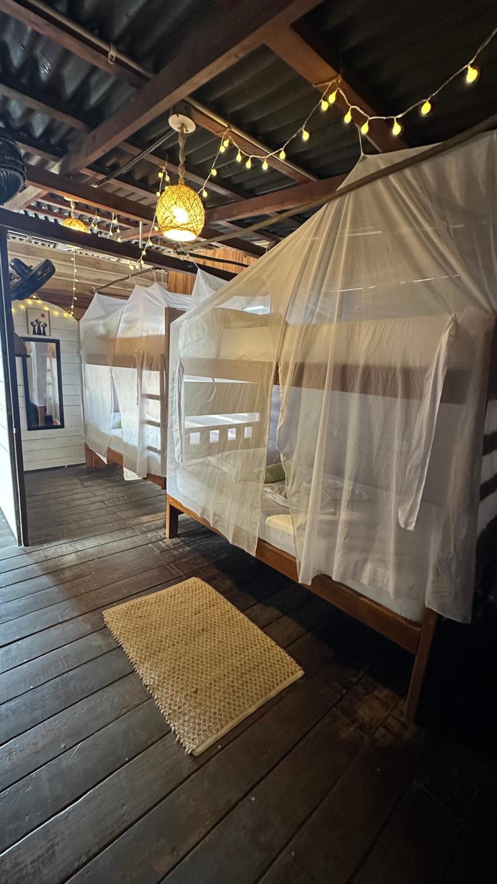 Quadruple Room with Private Bathroom photo 1