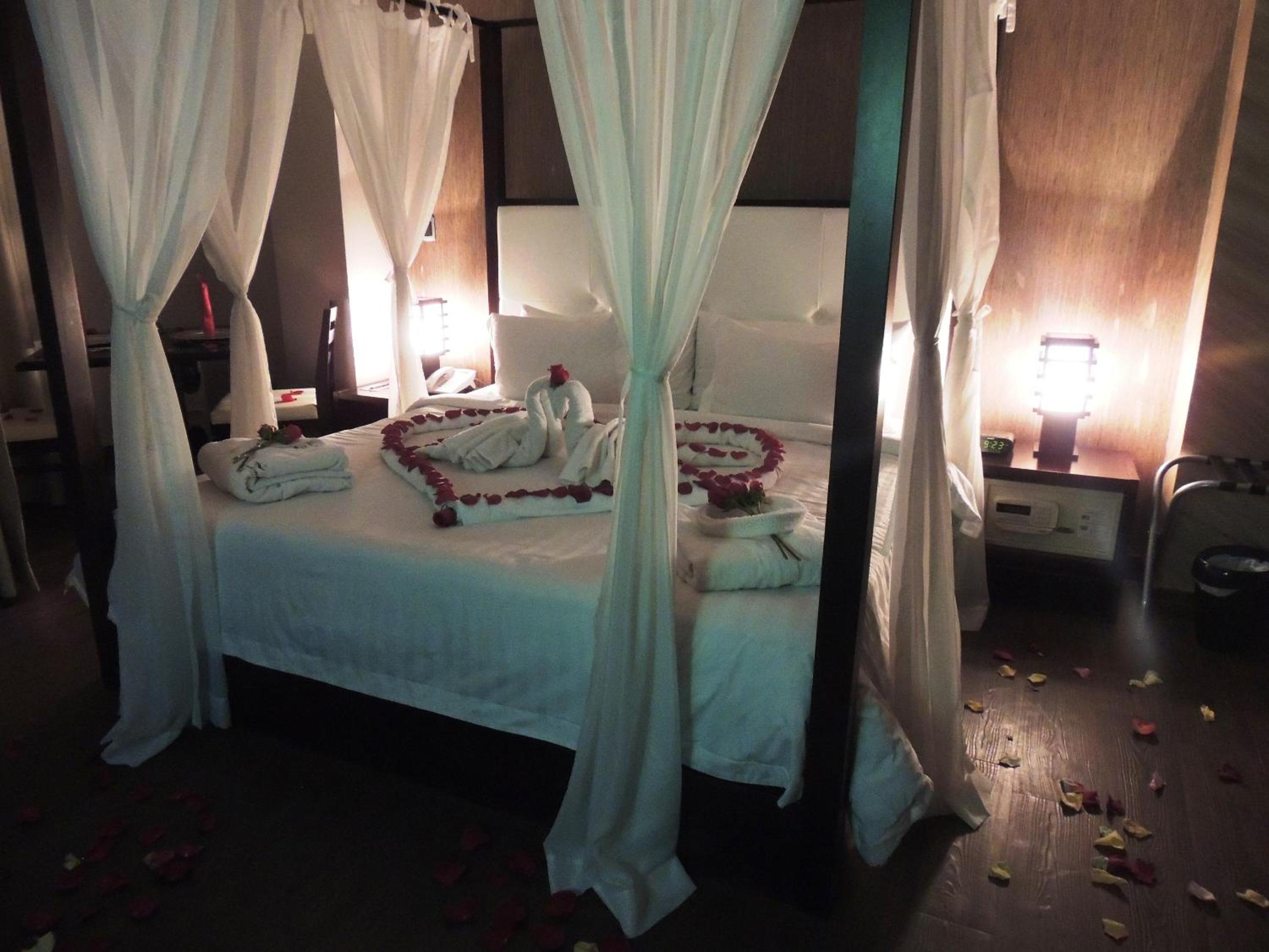 Honeymoon Suite photo 1