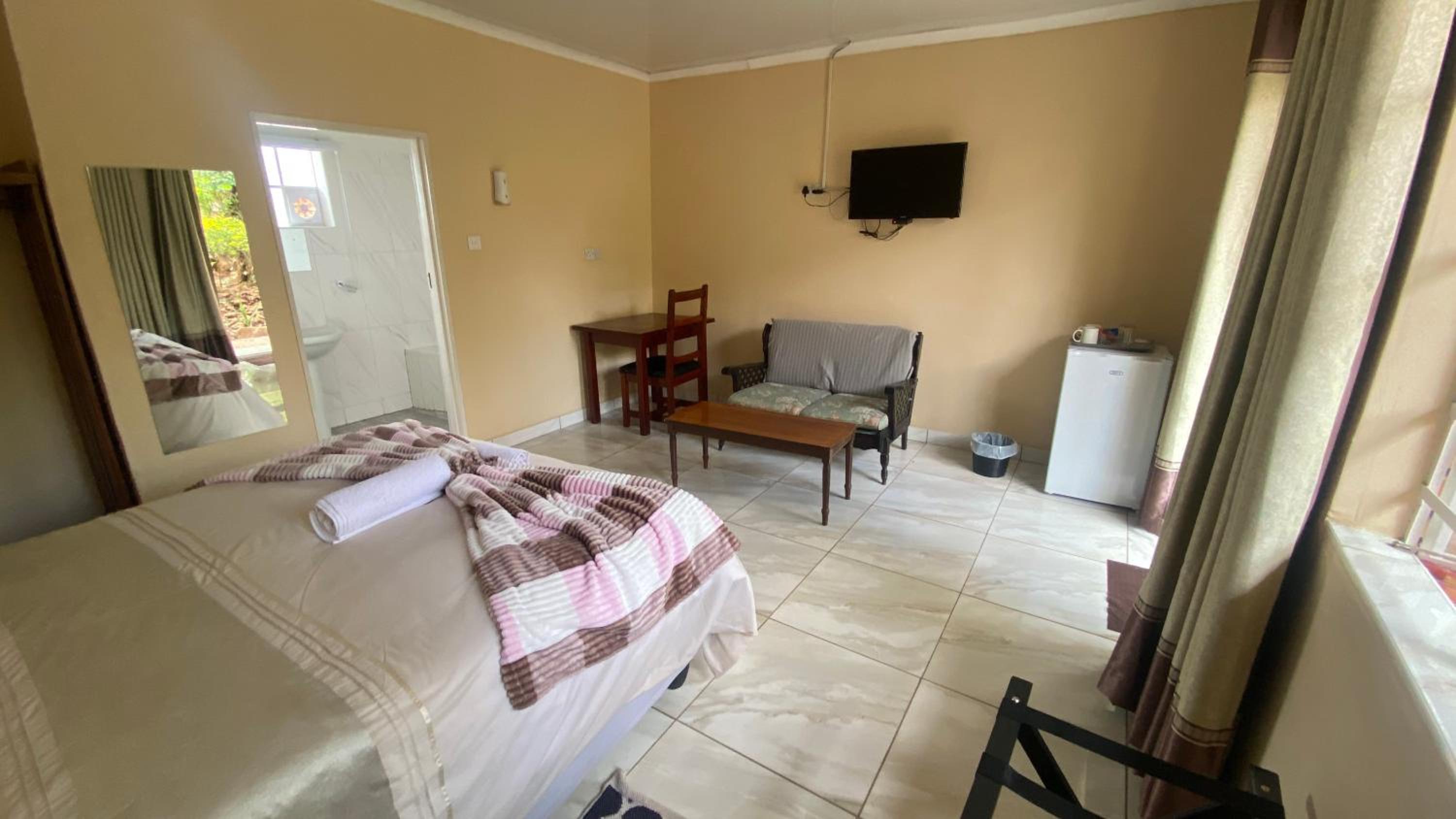 Deluxe Double Room photo 2