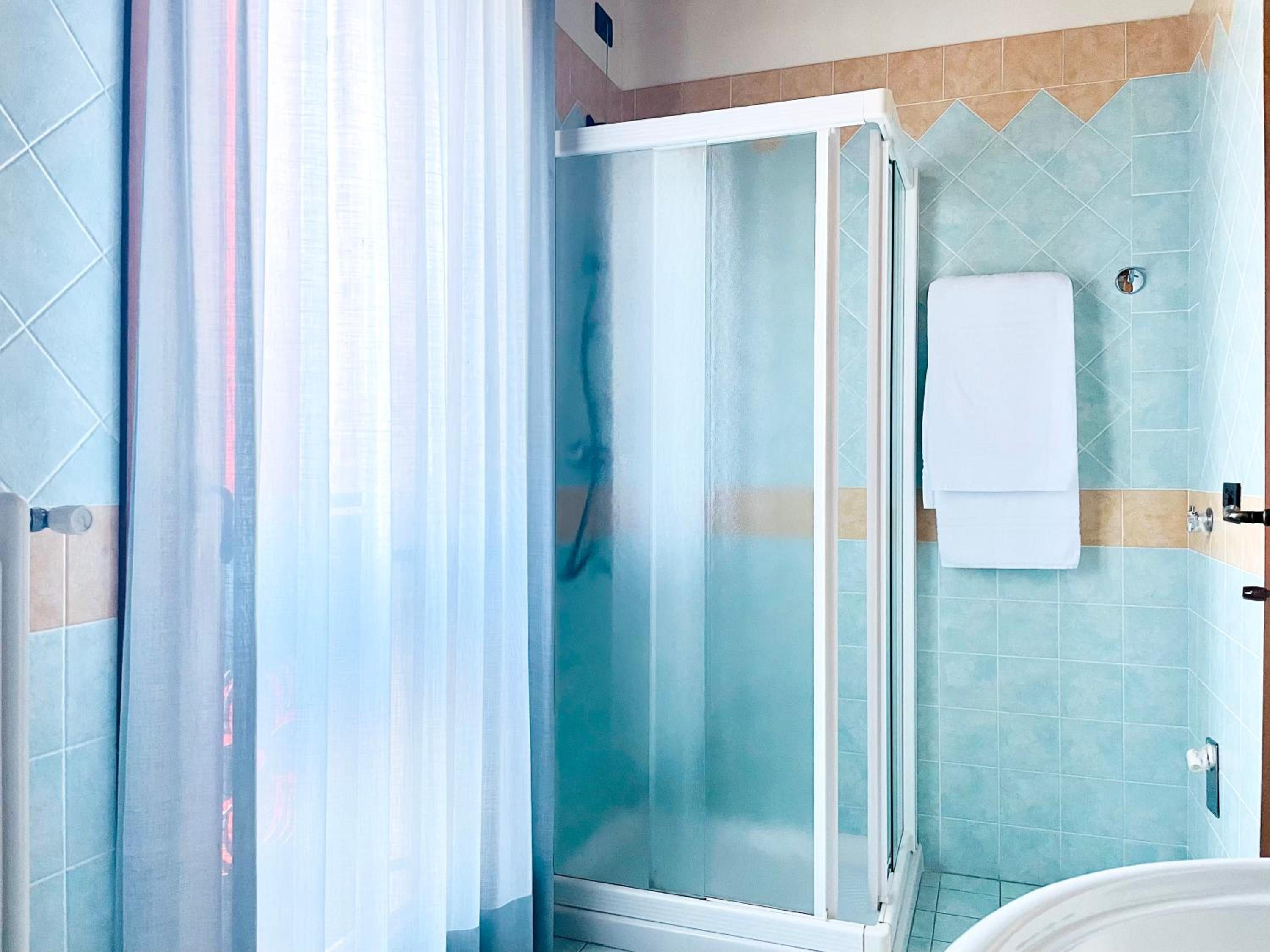 Triple Room with Private Bathroom photo 2