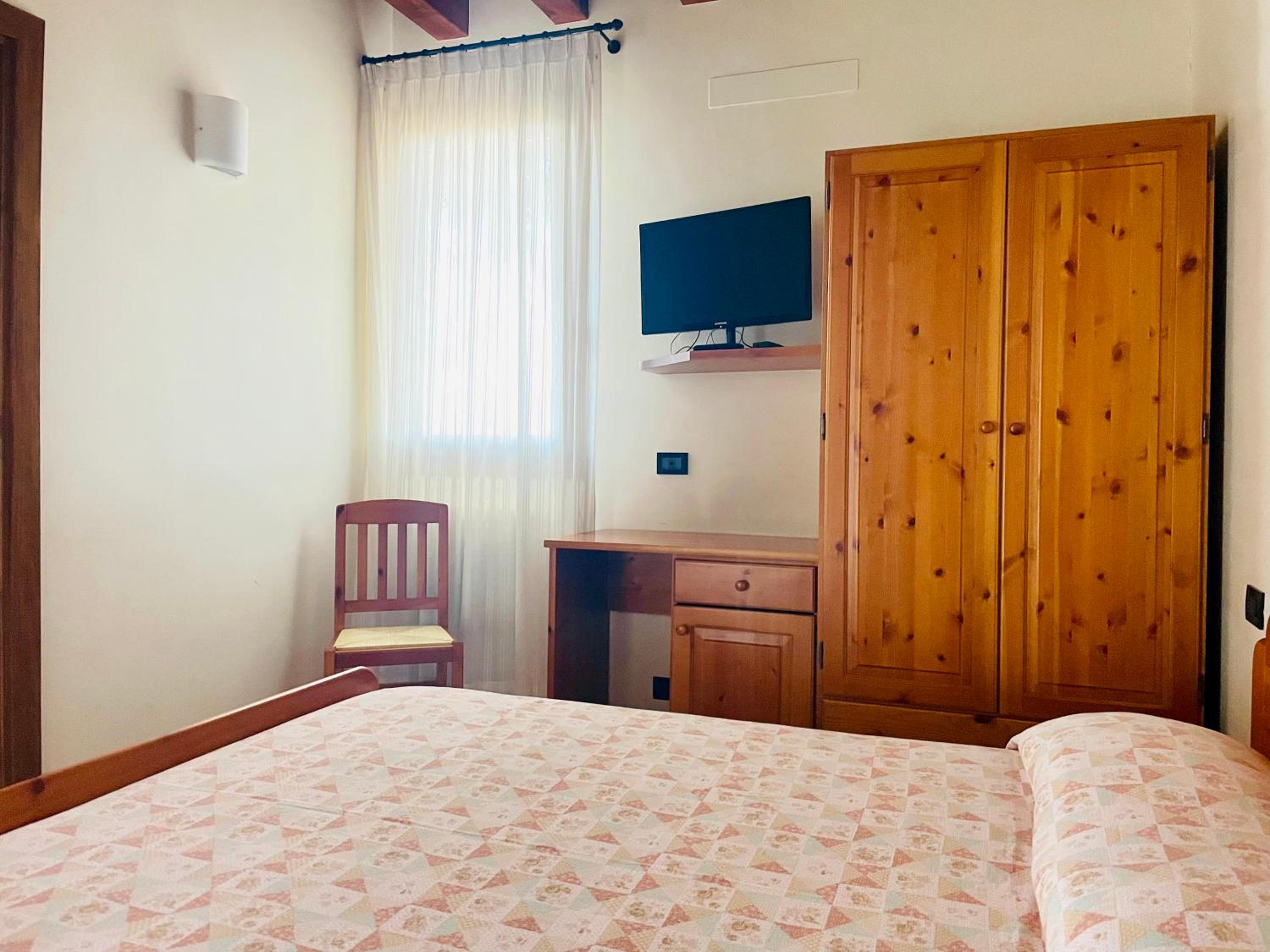 Double Room with Private Bathroom photo 1