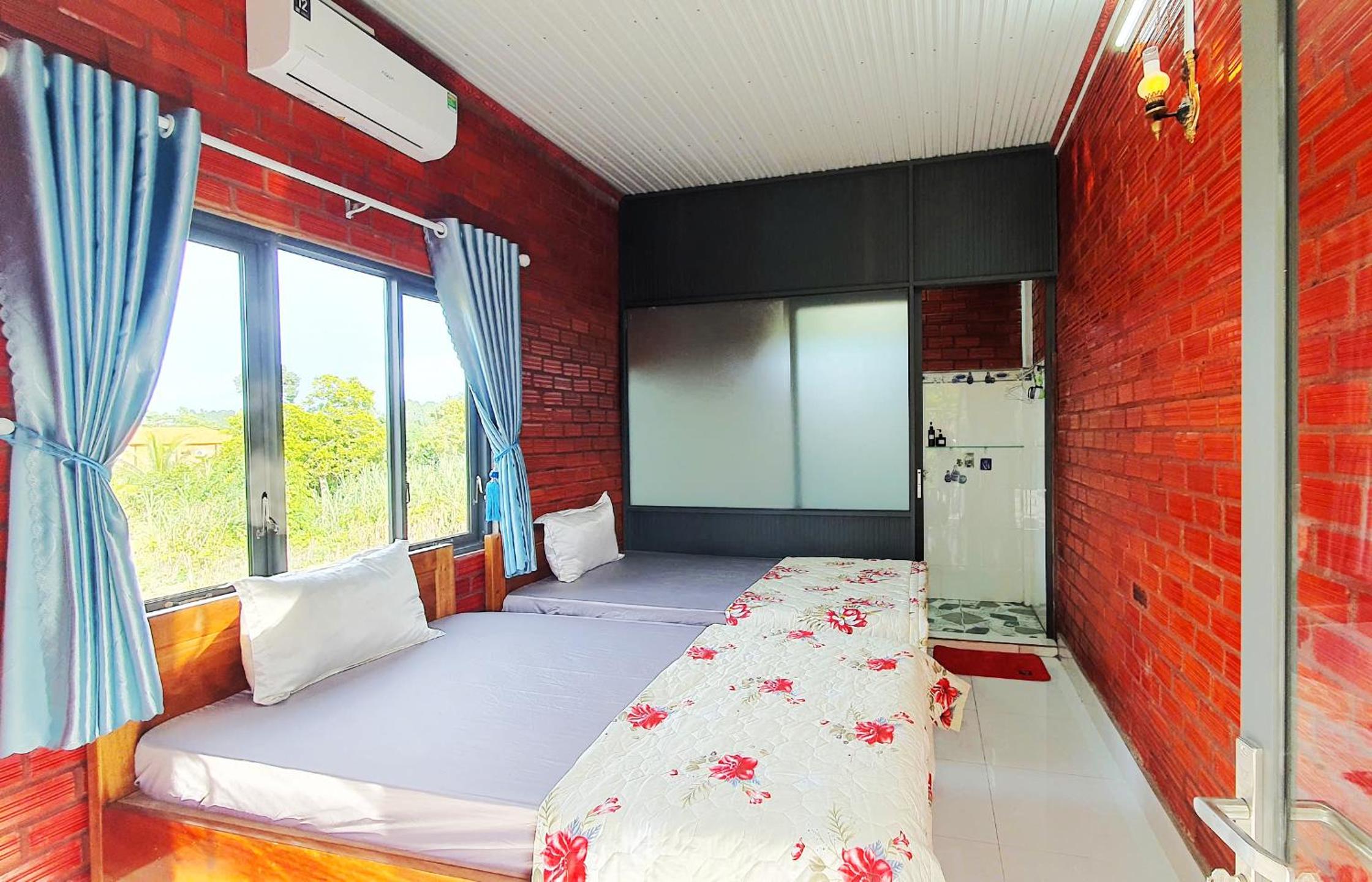Twin Room with Balcony photo 1