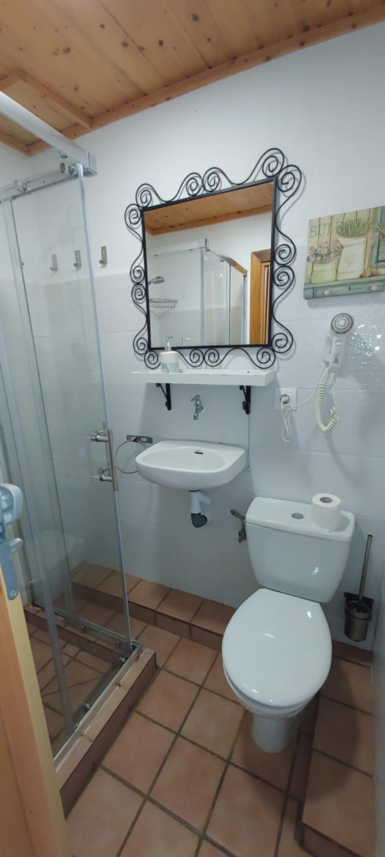 Double Room with Private Bathroom photo 3