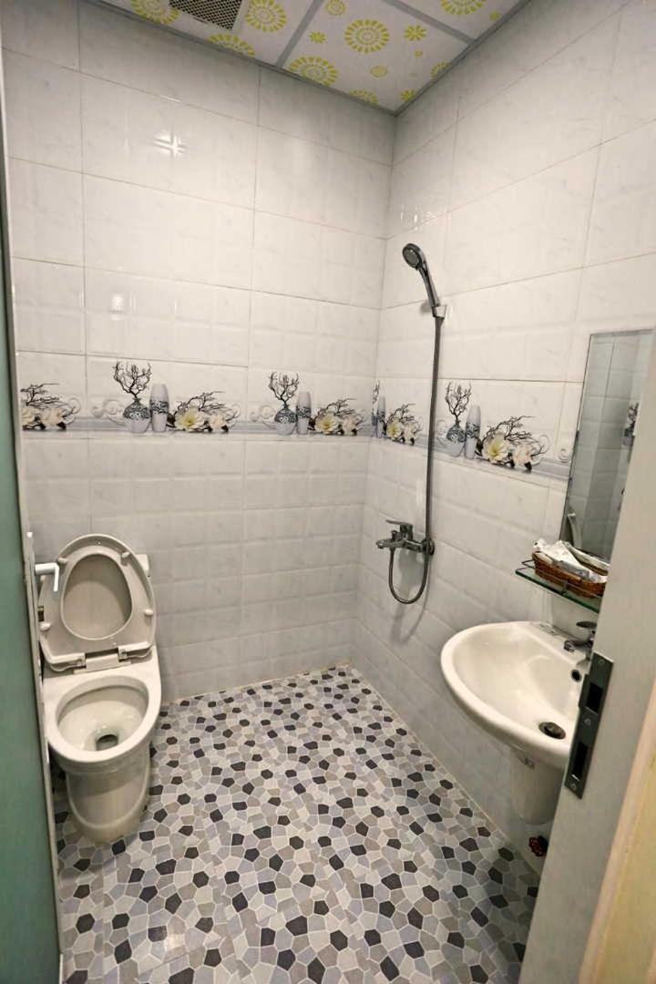 Family Room with Private Bathroom photo 1