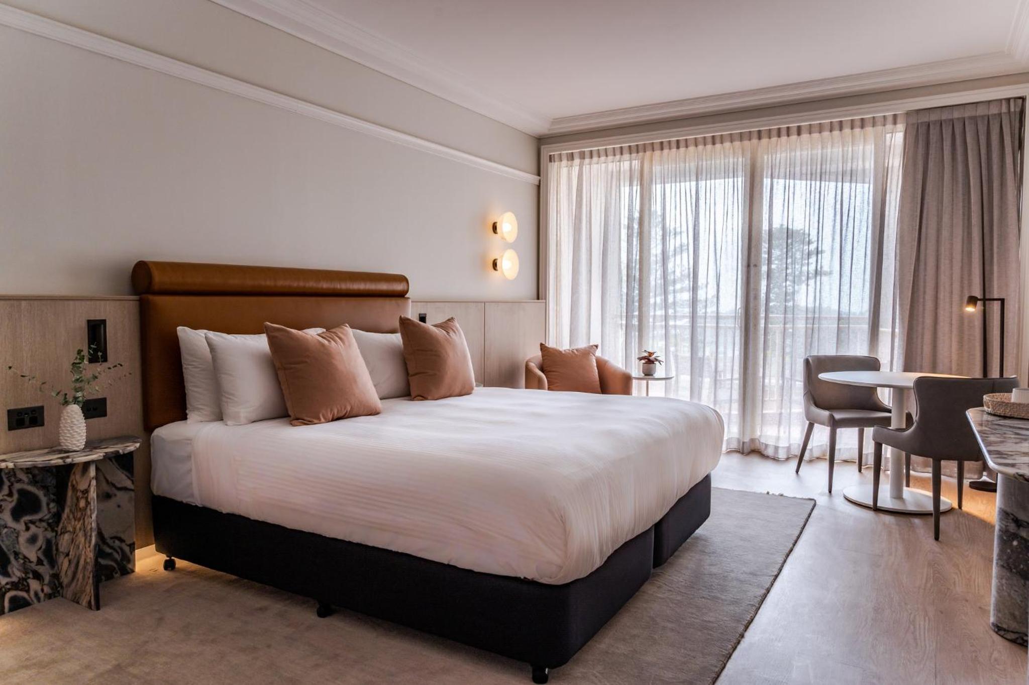 Premium King Room with Balcony and Pool View - Club Access