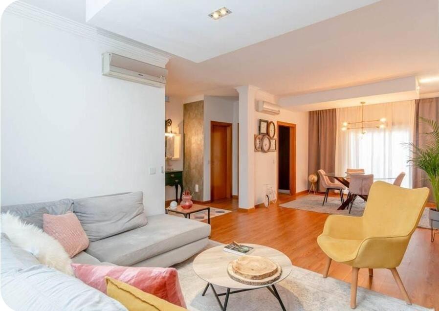 Four-Bedroom House photo 1