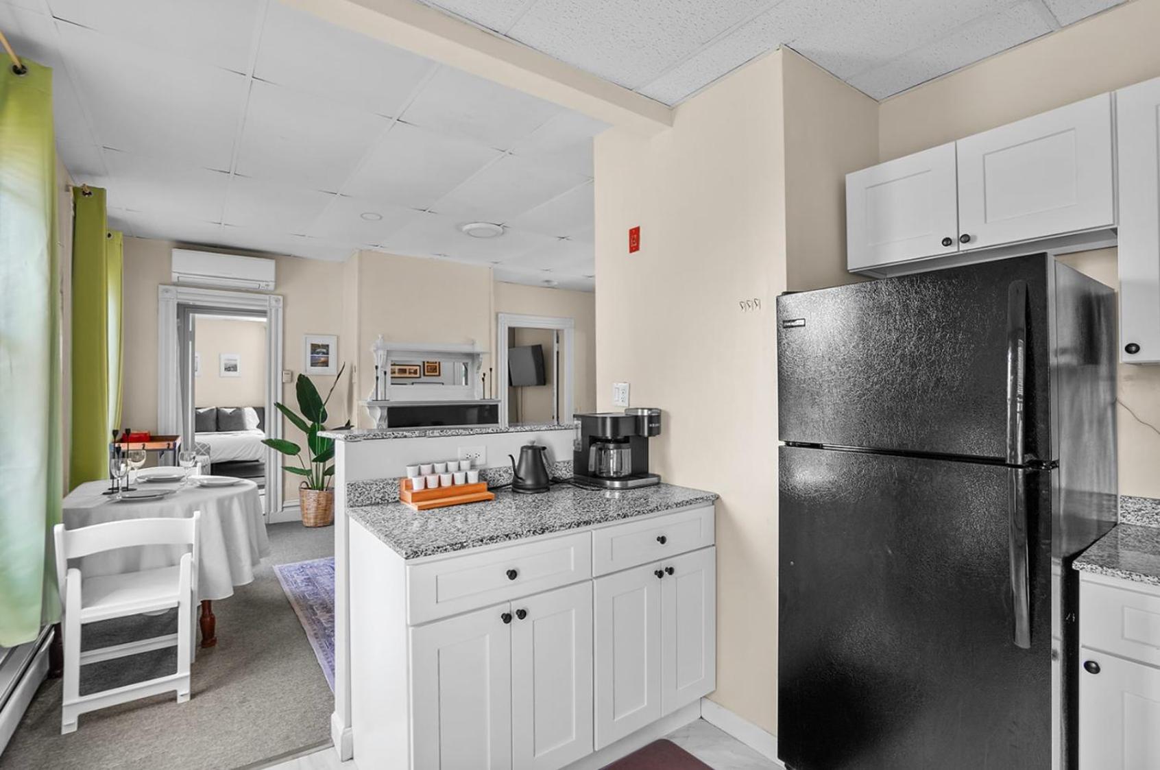 Family Two-Bedroom Apartment with View photo 3