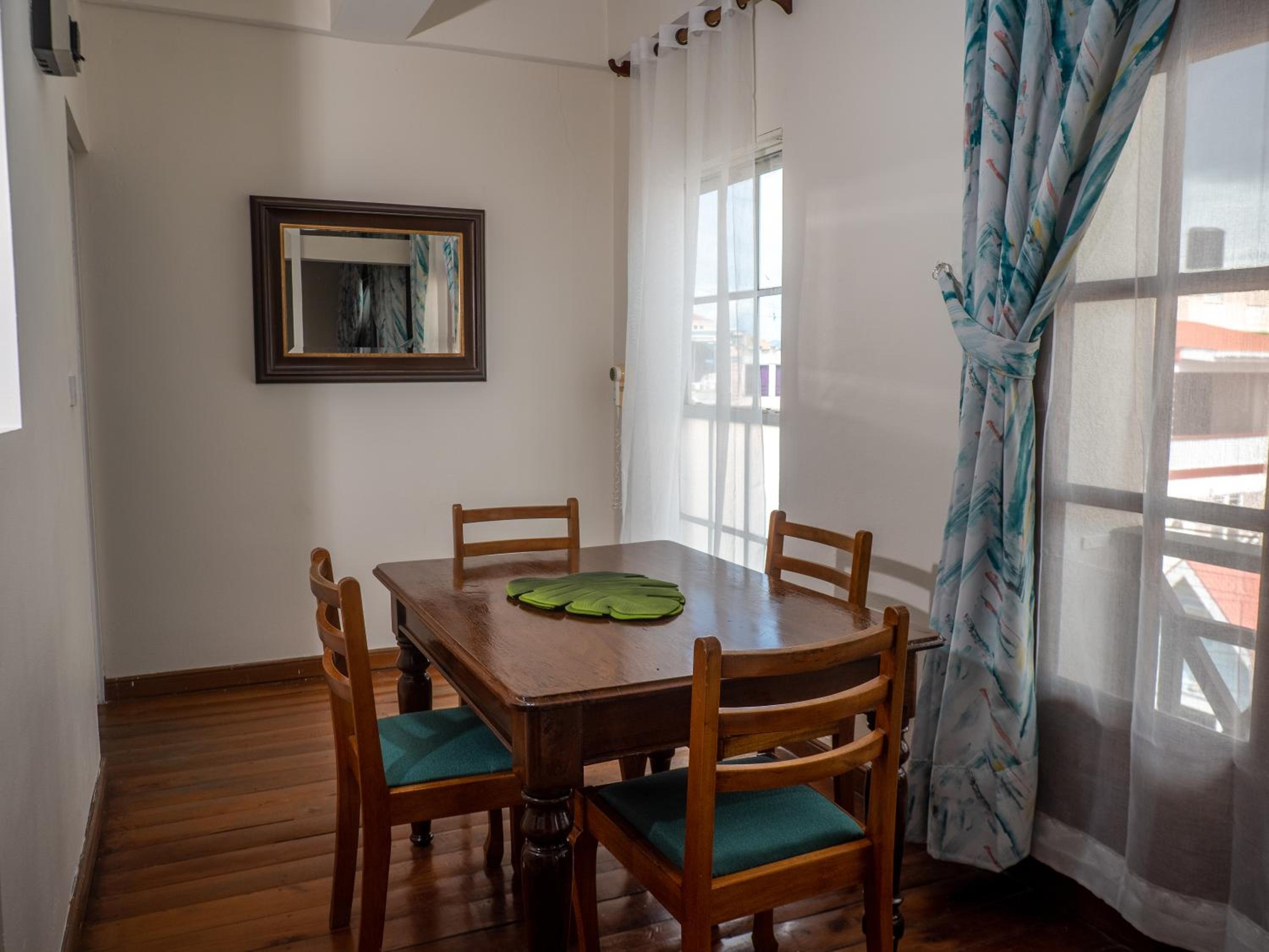 Deluxe Suite photo 3