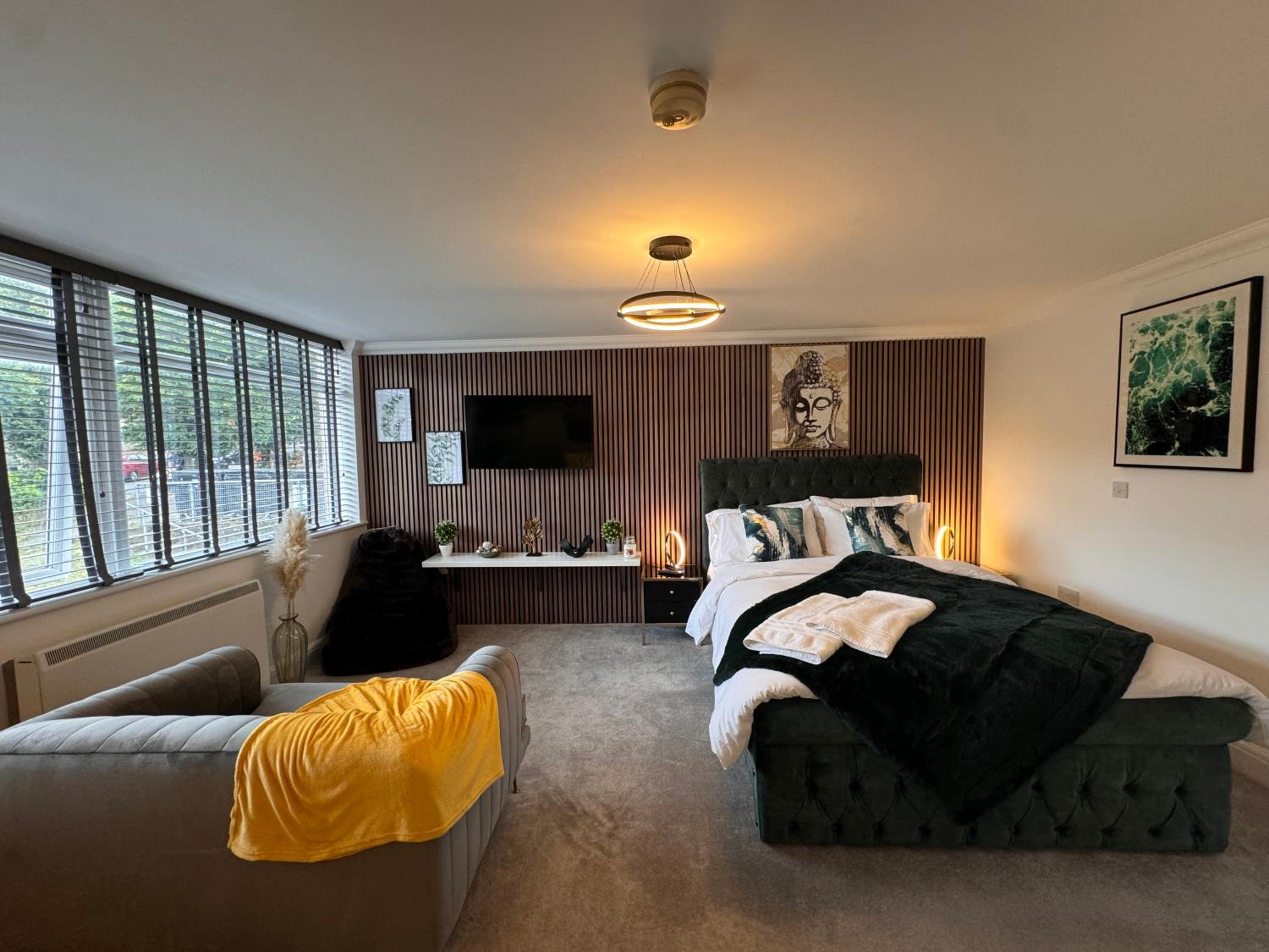 One-Bedroom Apartment