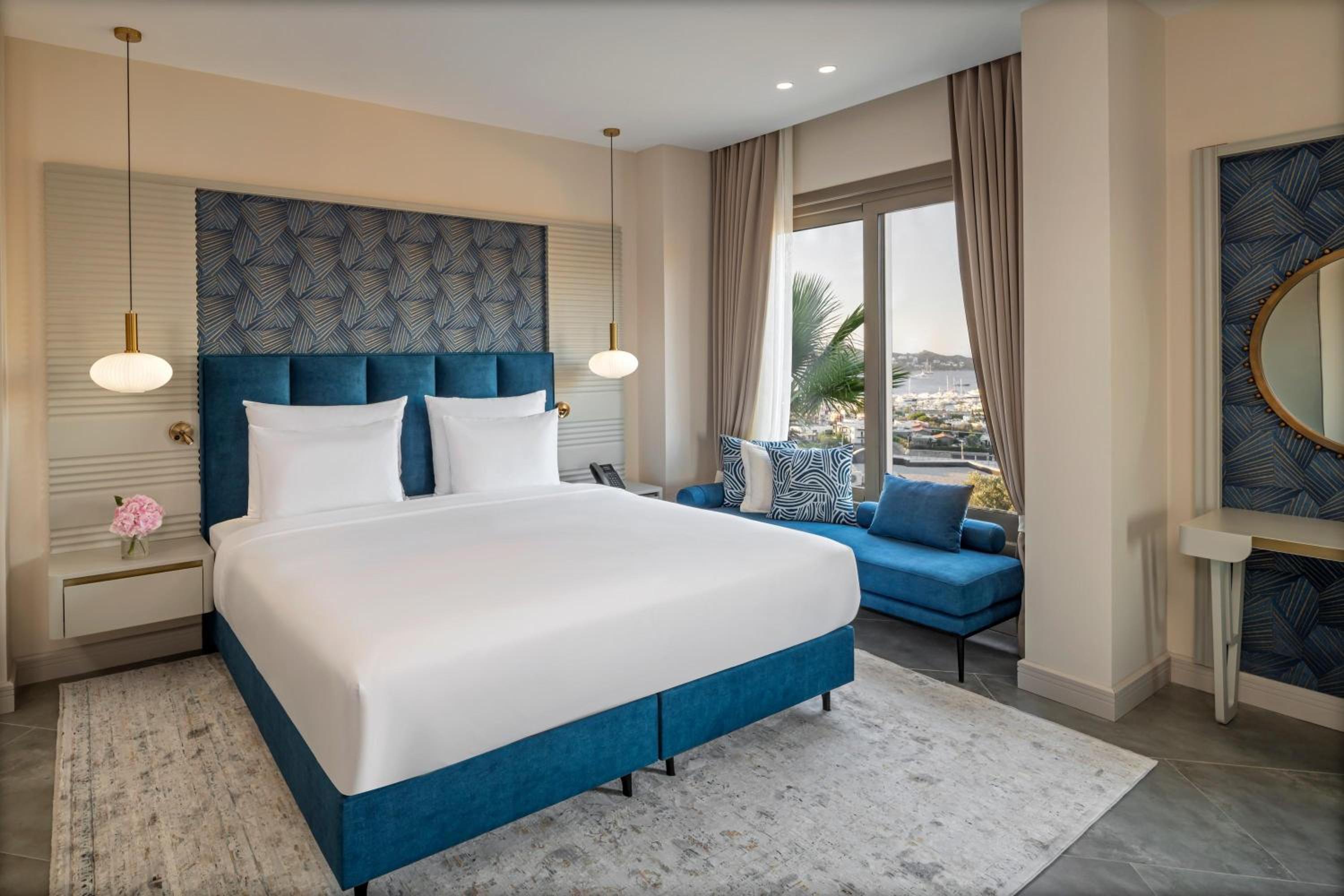 Sea View Deluxe Room - Photo 1