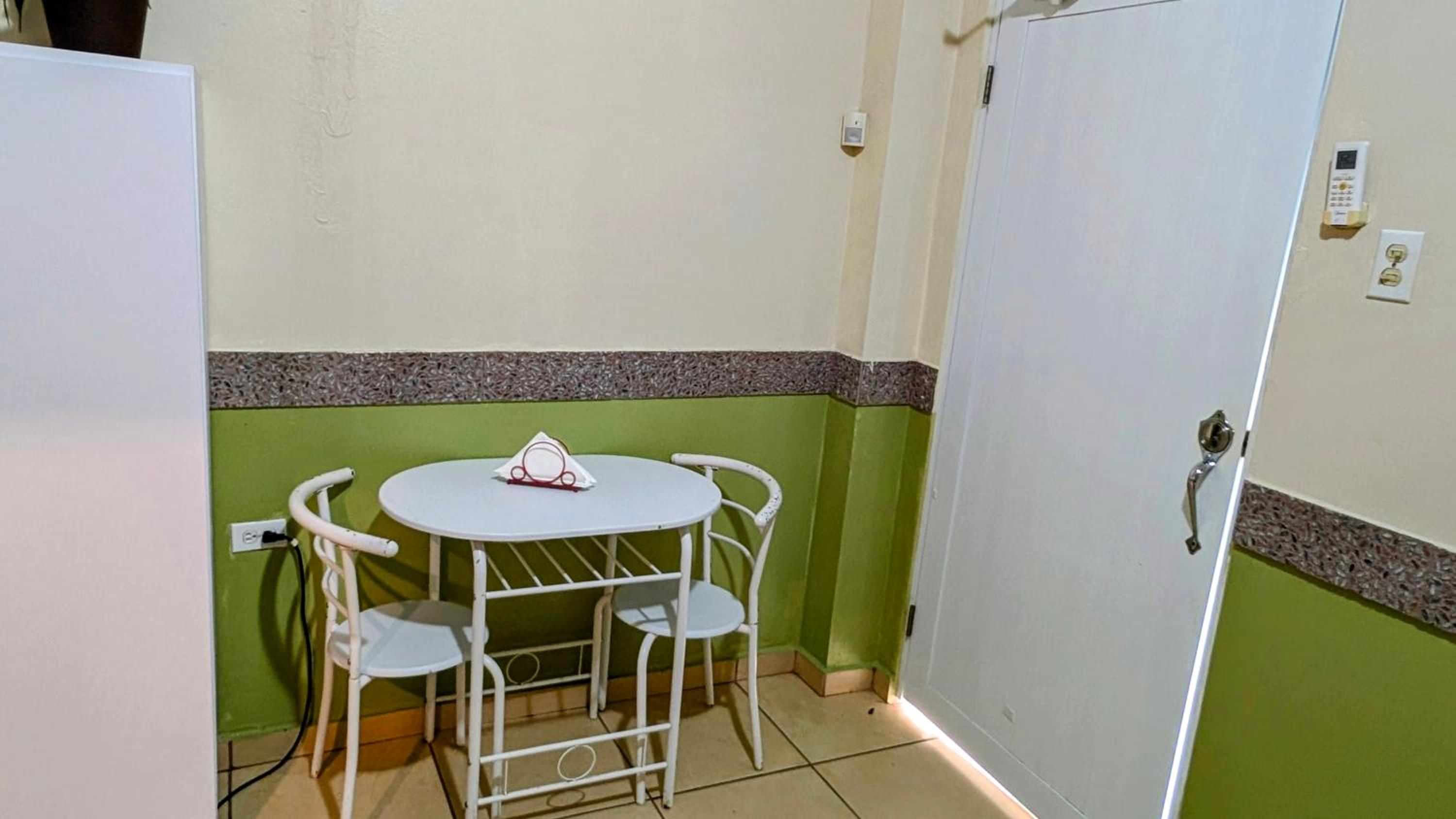 Budget Double Room photo 3