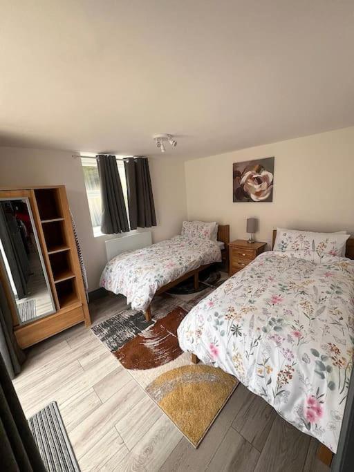 One-Bedroom House photo 1