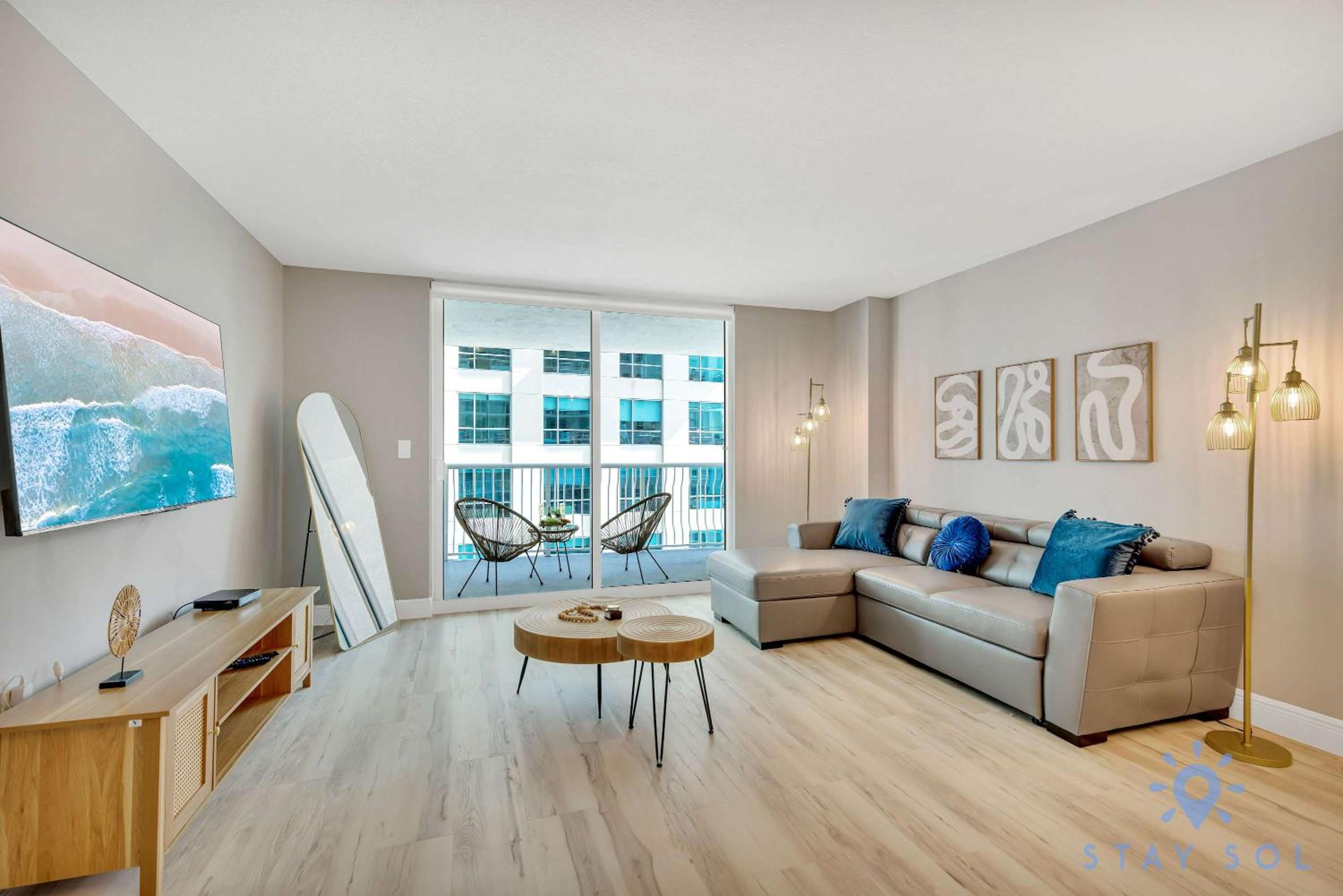Apartment photo 2