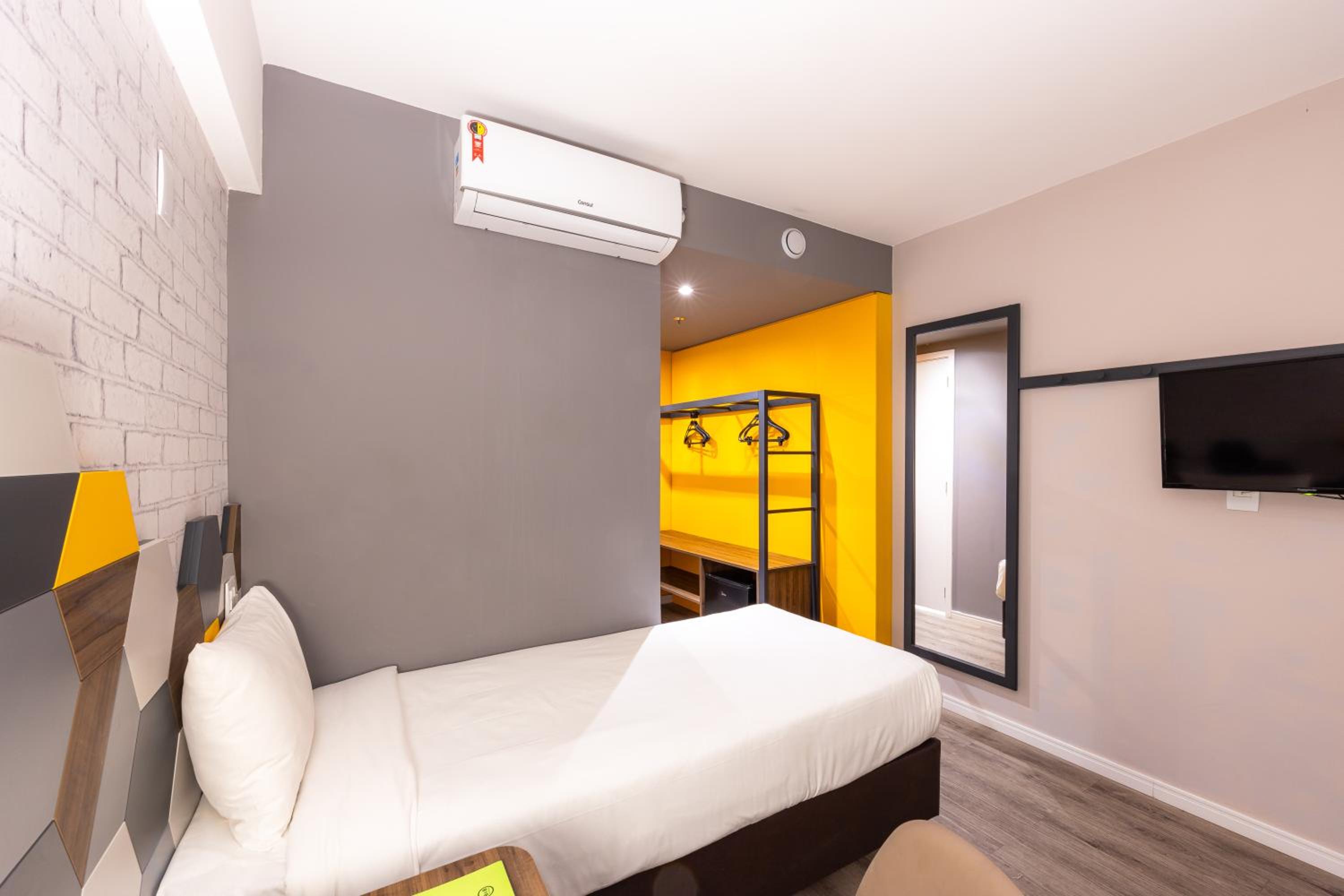 Twin Room - Photo 4