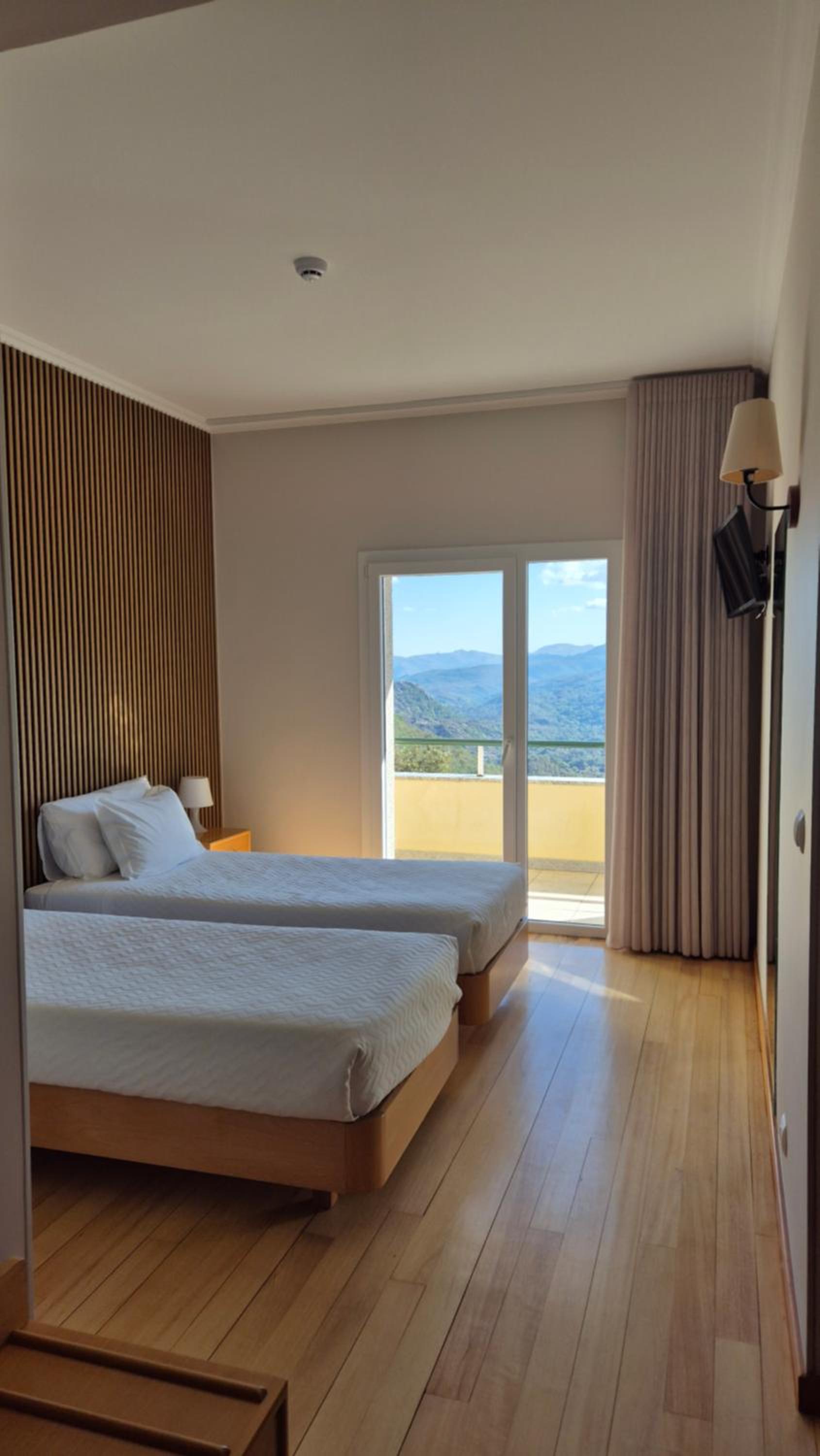 Twin Room - Photo 4