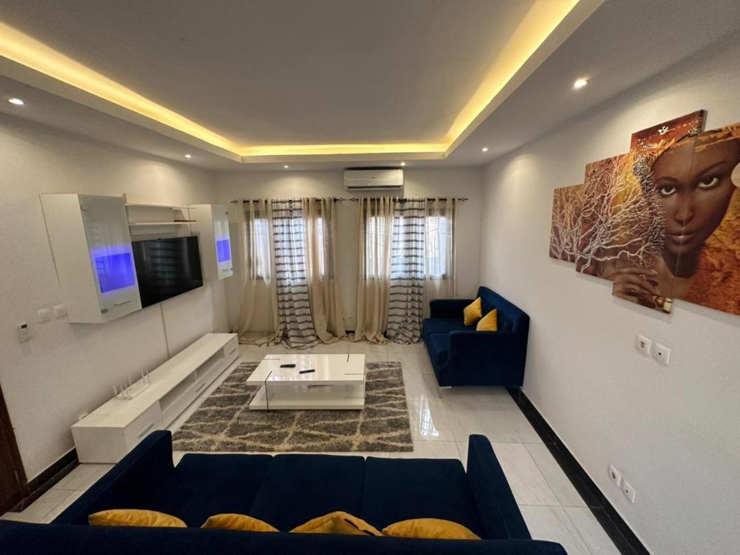 Villa photo 1
