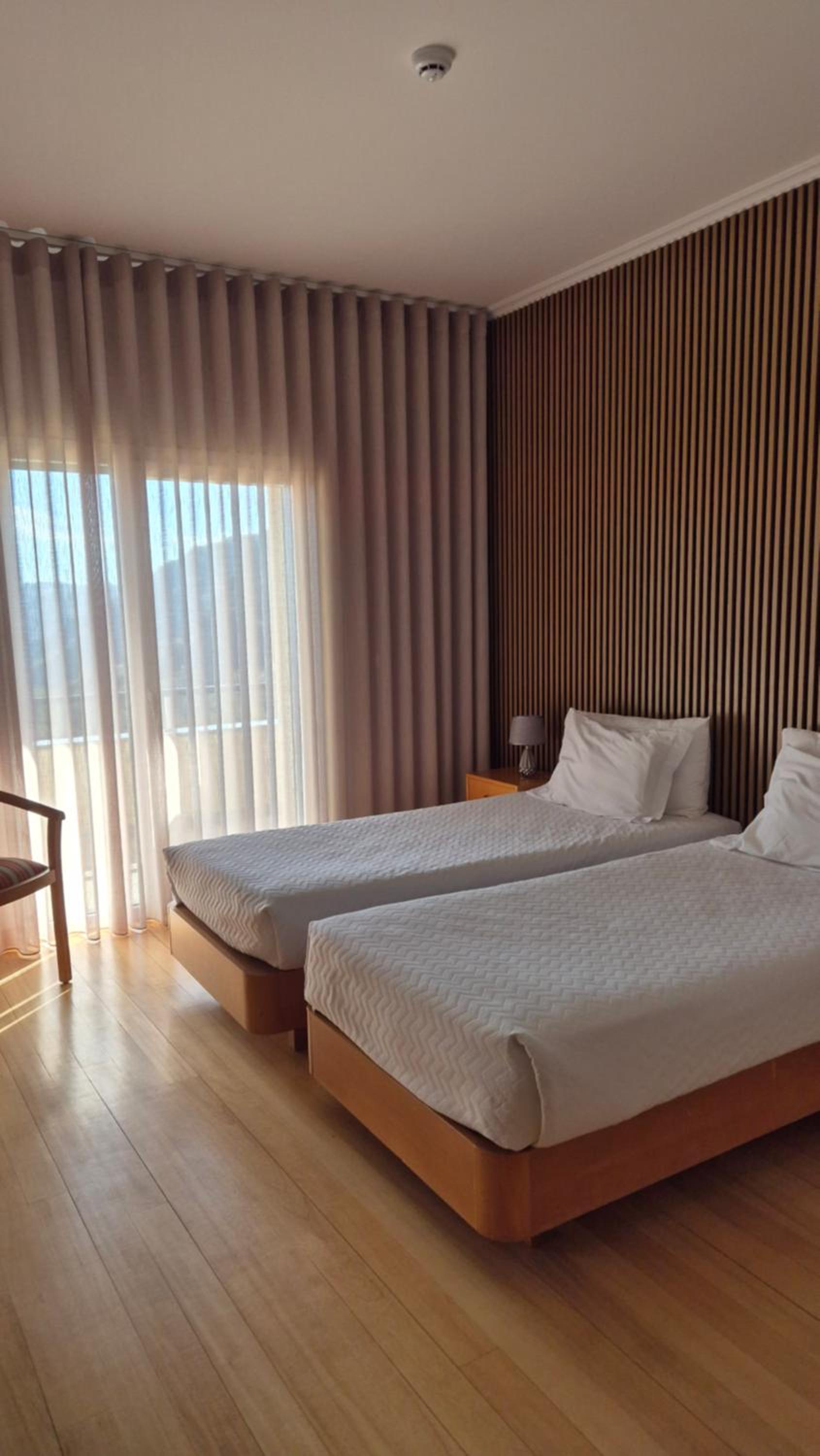 Twin Room - Photo 3