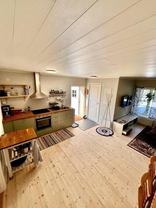 Two-Bedroom House photo 2