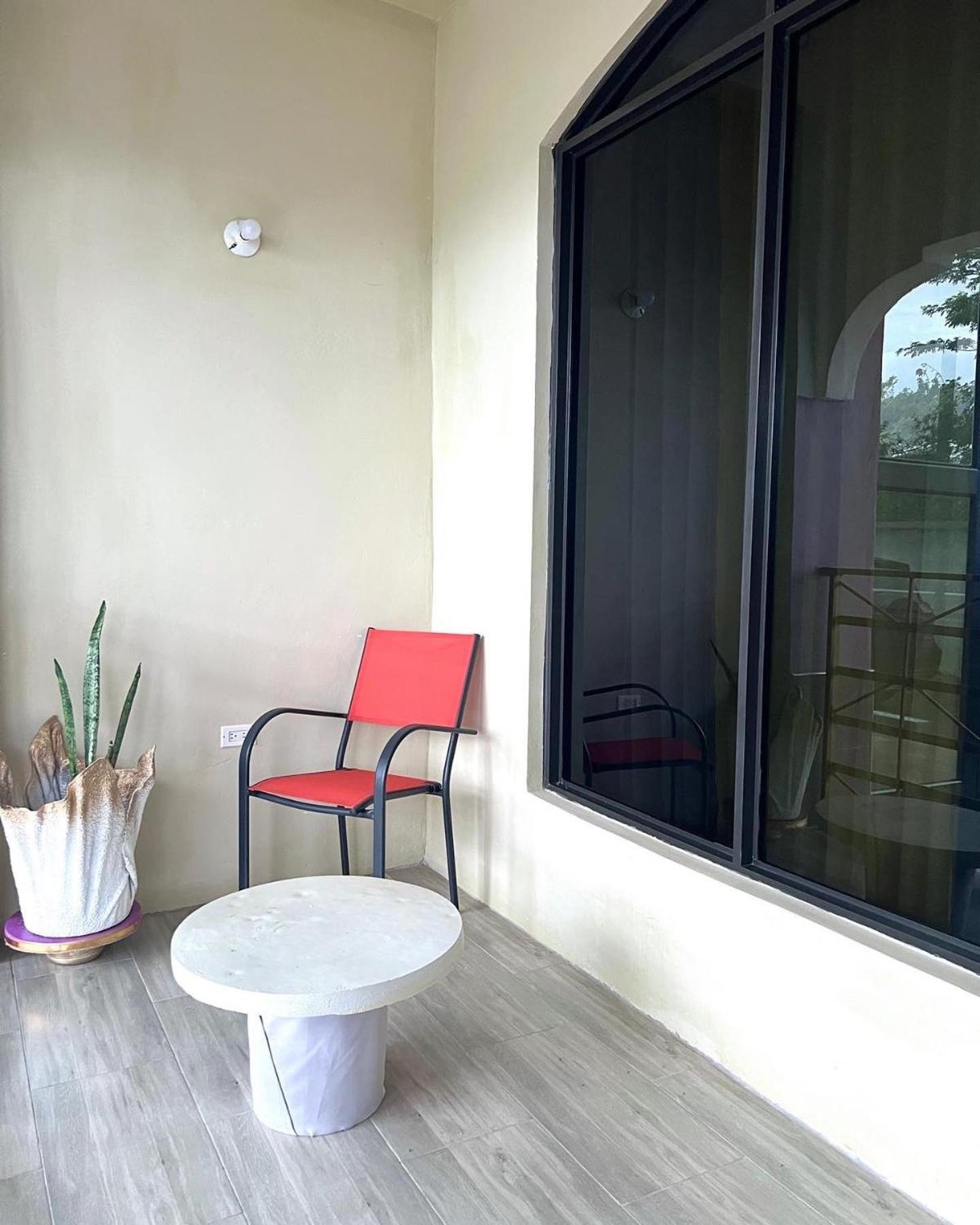 King Room with Balcony photo 2