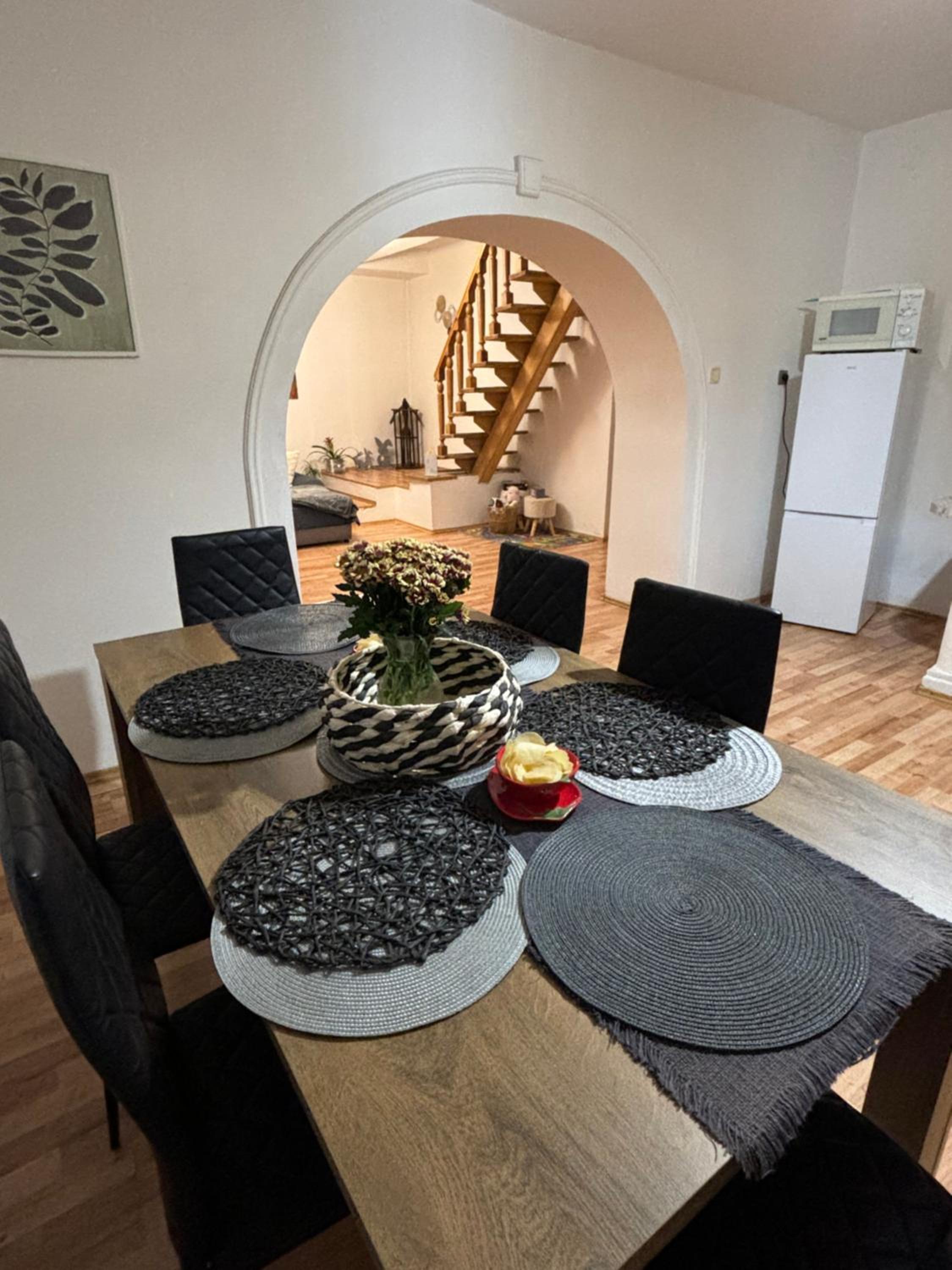 Two-Bedroom House - Photo 11