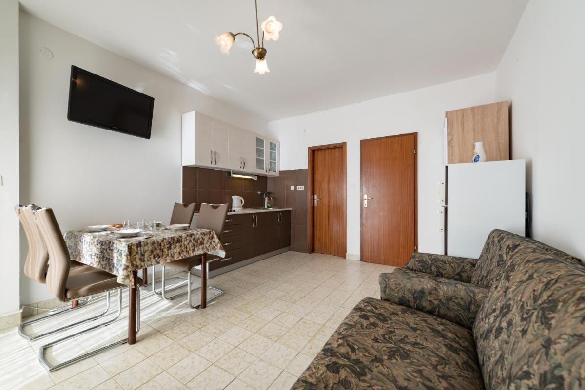 Apartment with Sea View photo 2