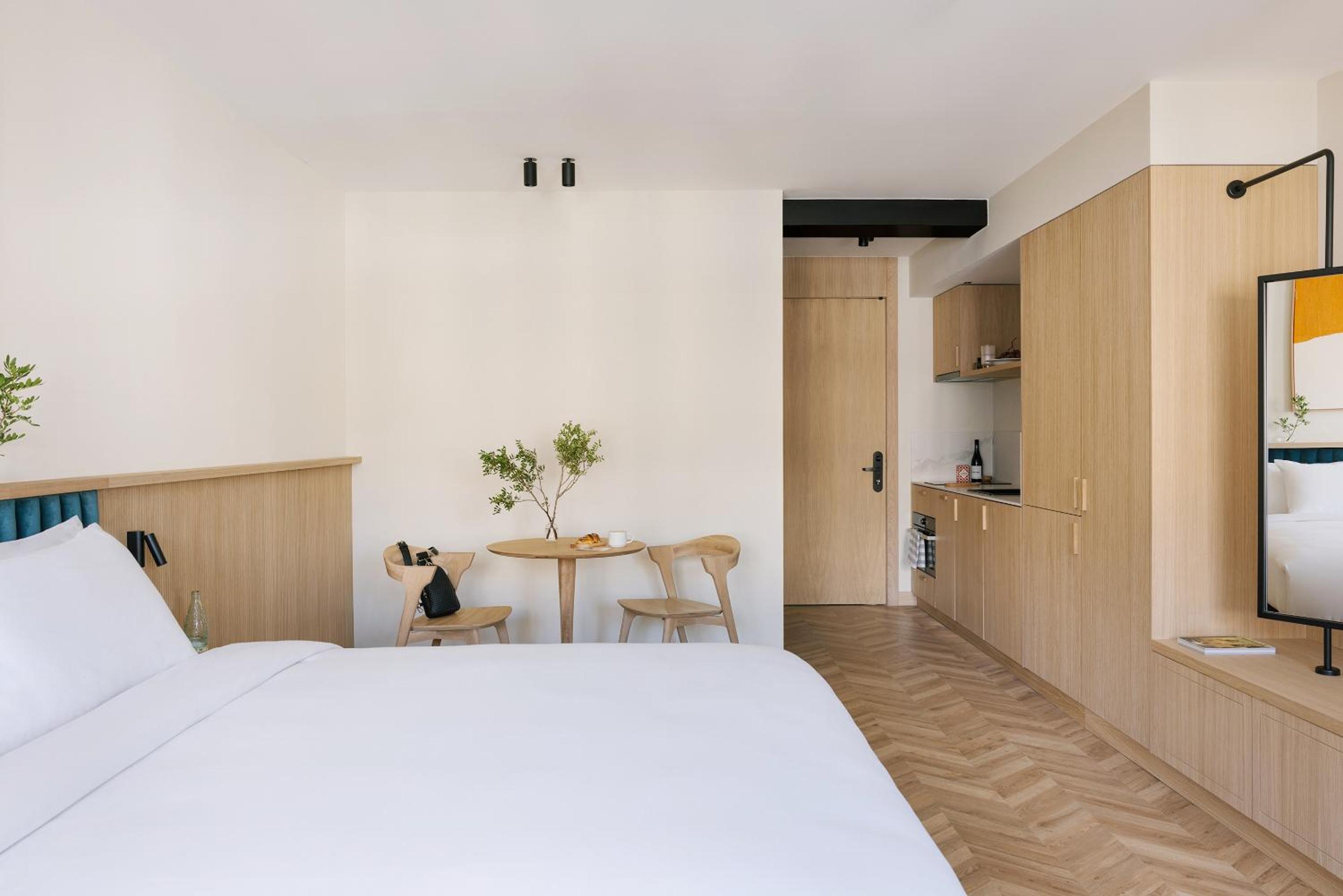 Superior Triple Room photo 3