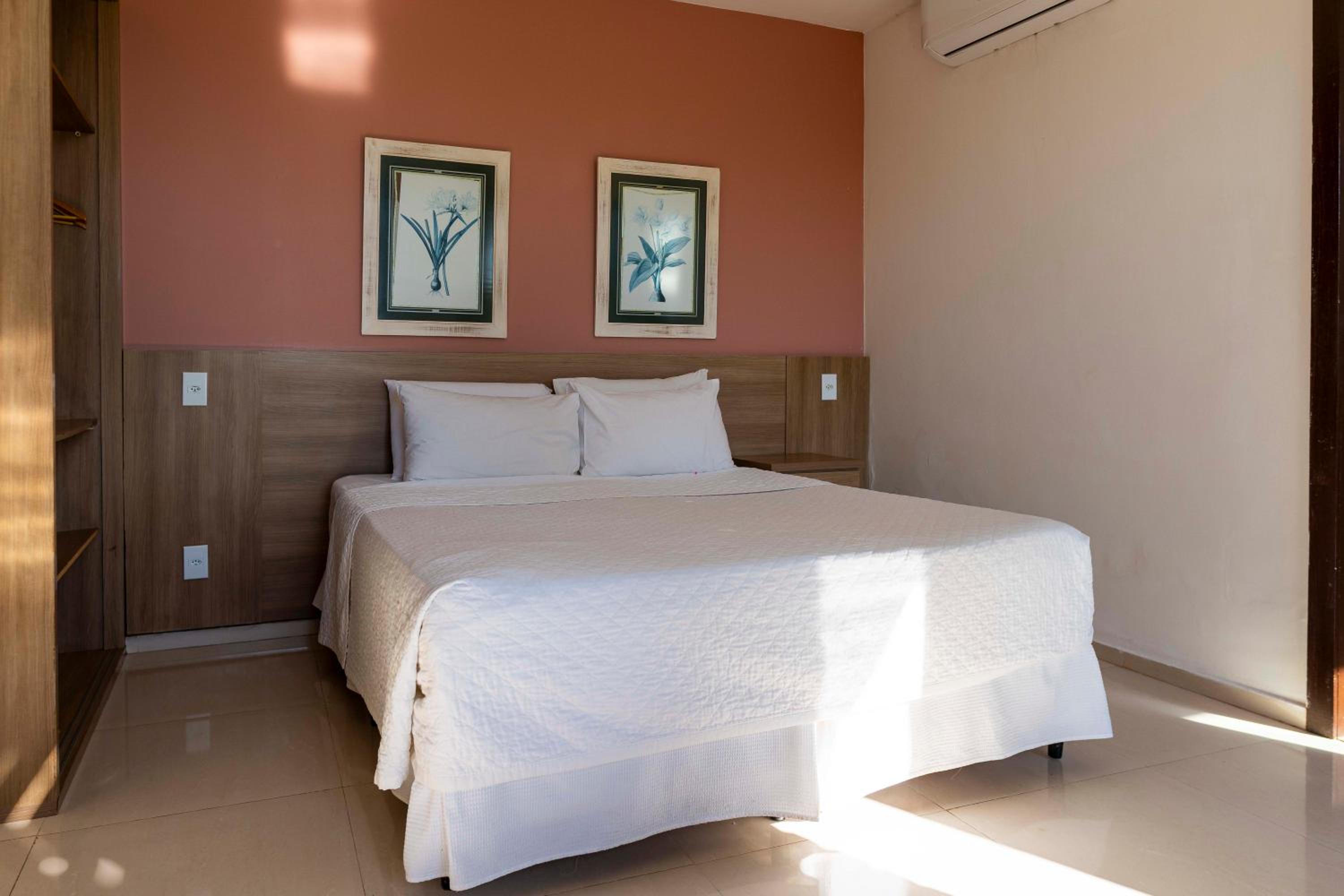 Standard Suite with Garden View - Photo 21