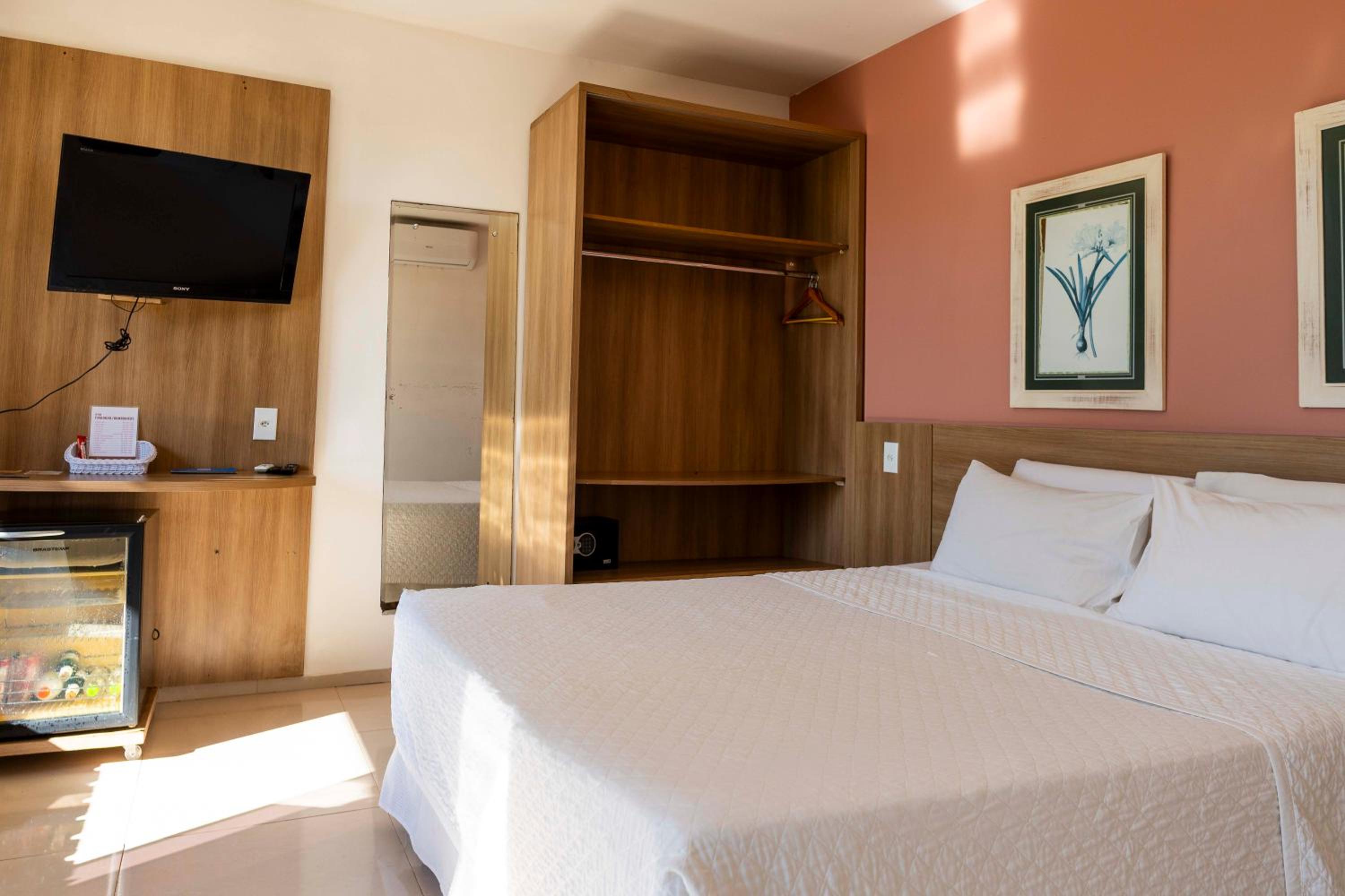 Standard Suite with Garden View - Photo 20